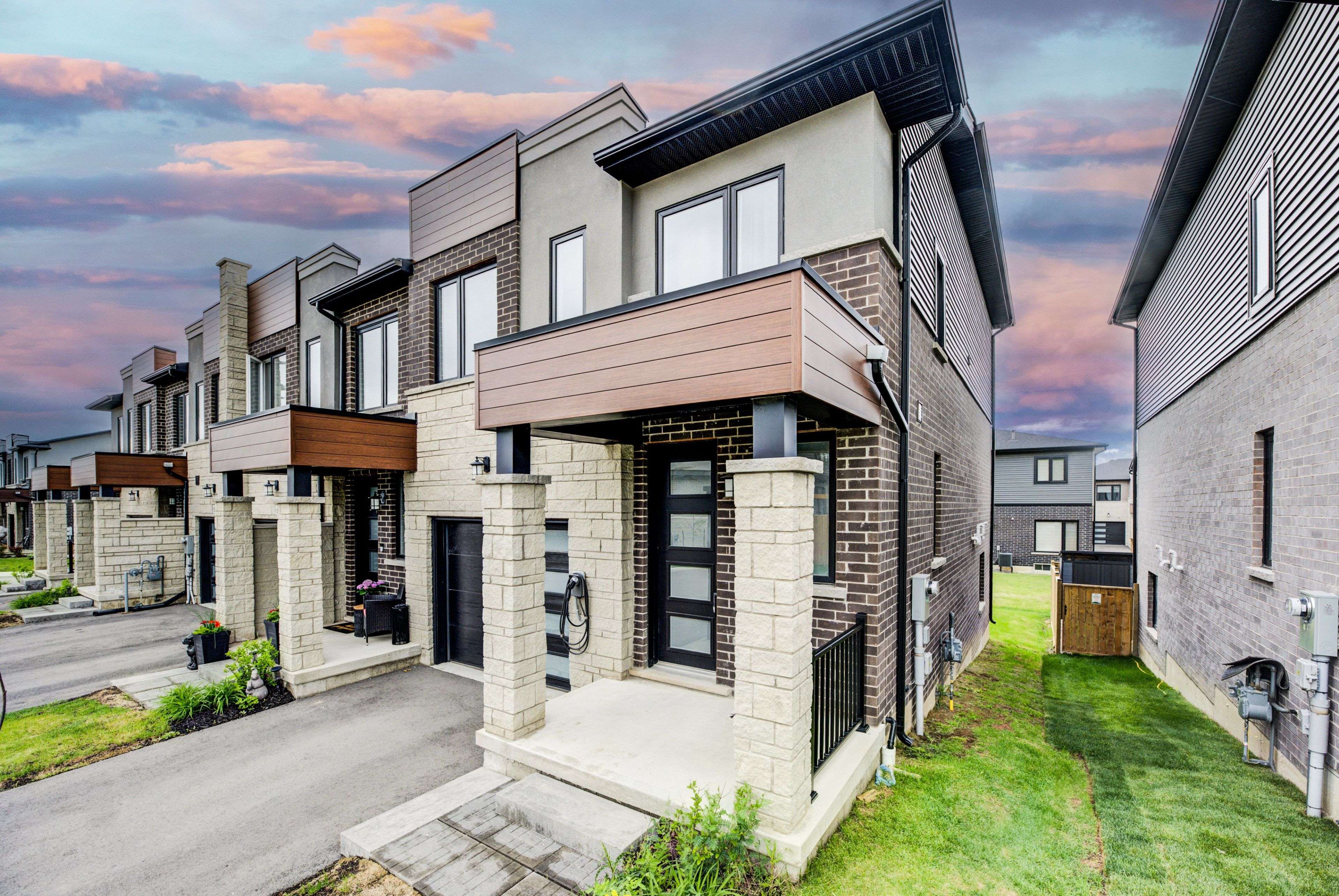 Hamilton, ON L9C 0E9,71 Bensley LN