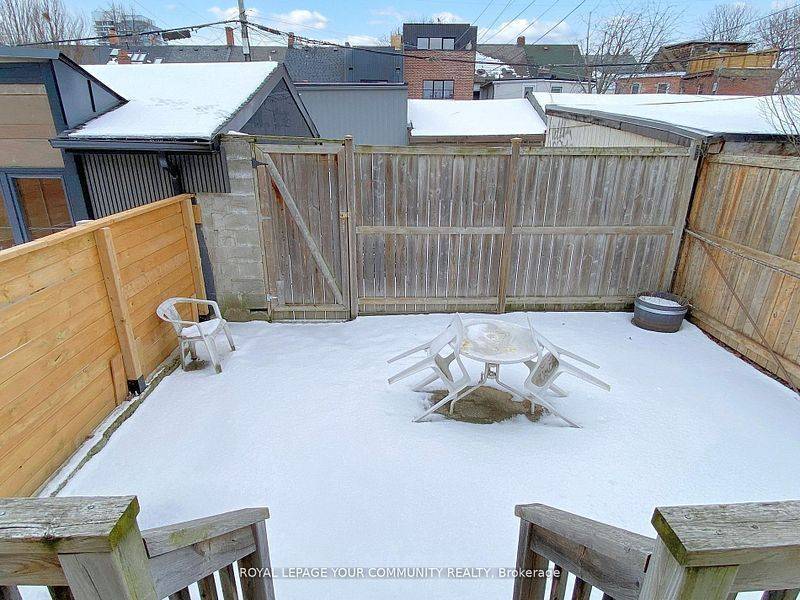 Toronto C01, ON M6J 3G3,176 Lisgar ST W #Main
