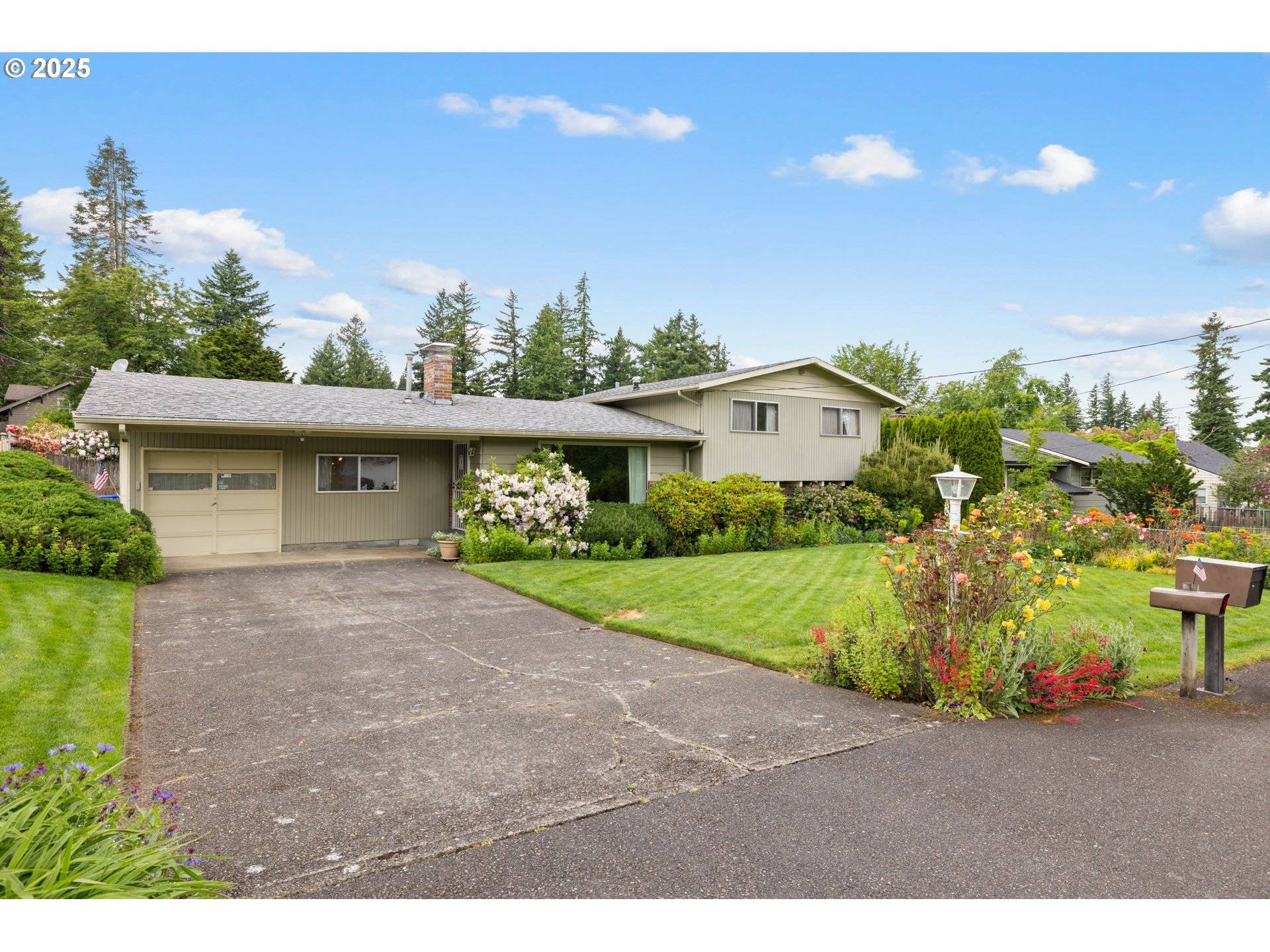 Portland, OR 97230,1627 NE 143RD AVE