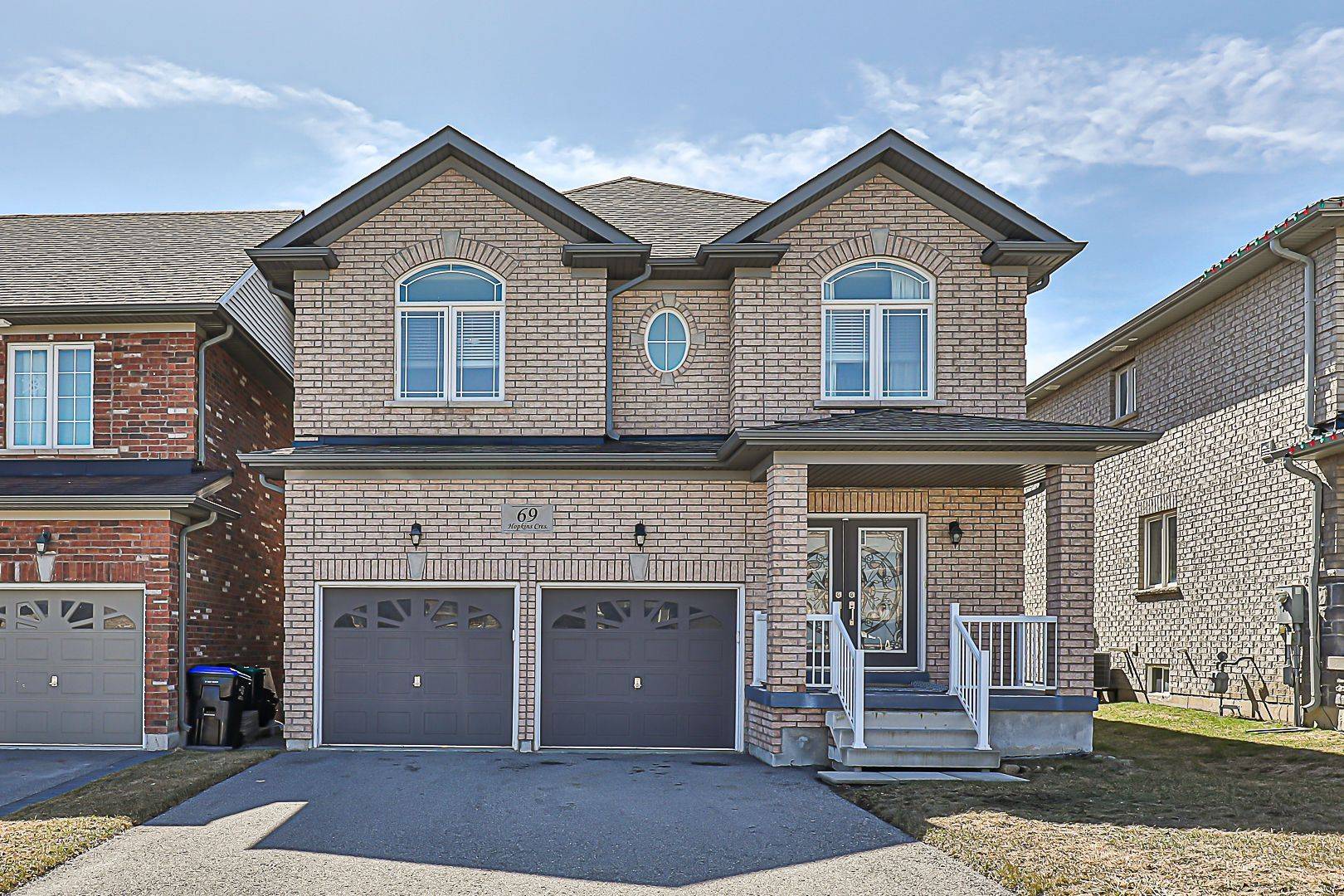Bradford West Gwillimbury, ON L3Z 0R7,69 HOPKINS CRES