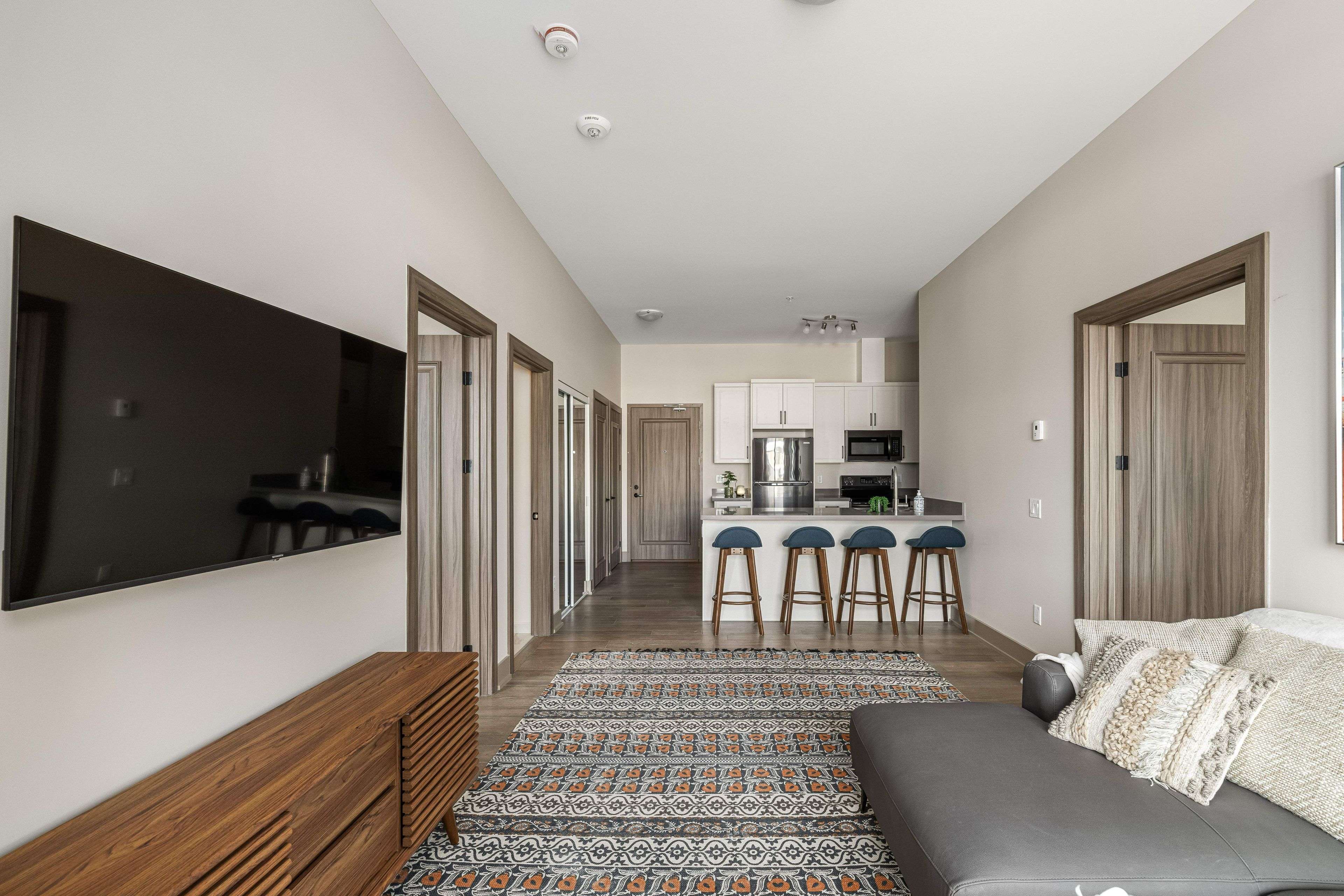 Kingston, ON K7M 3X9,820 GARDINERS RD #519