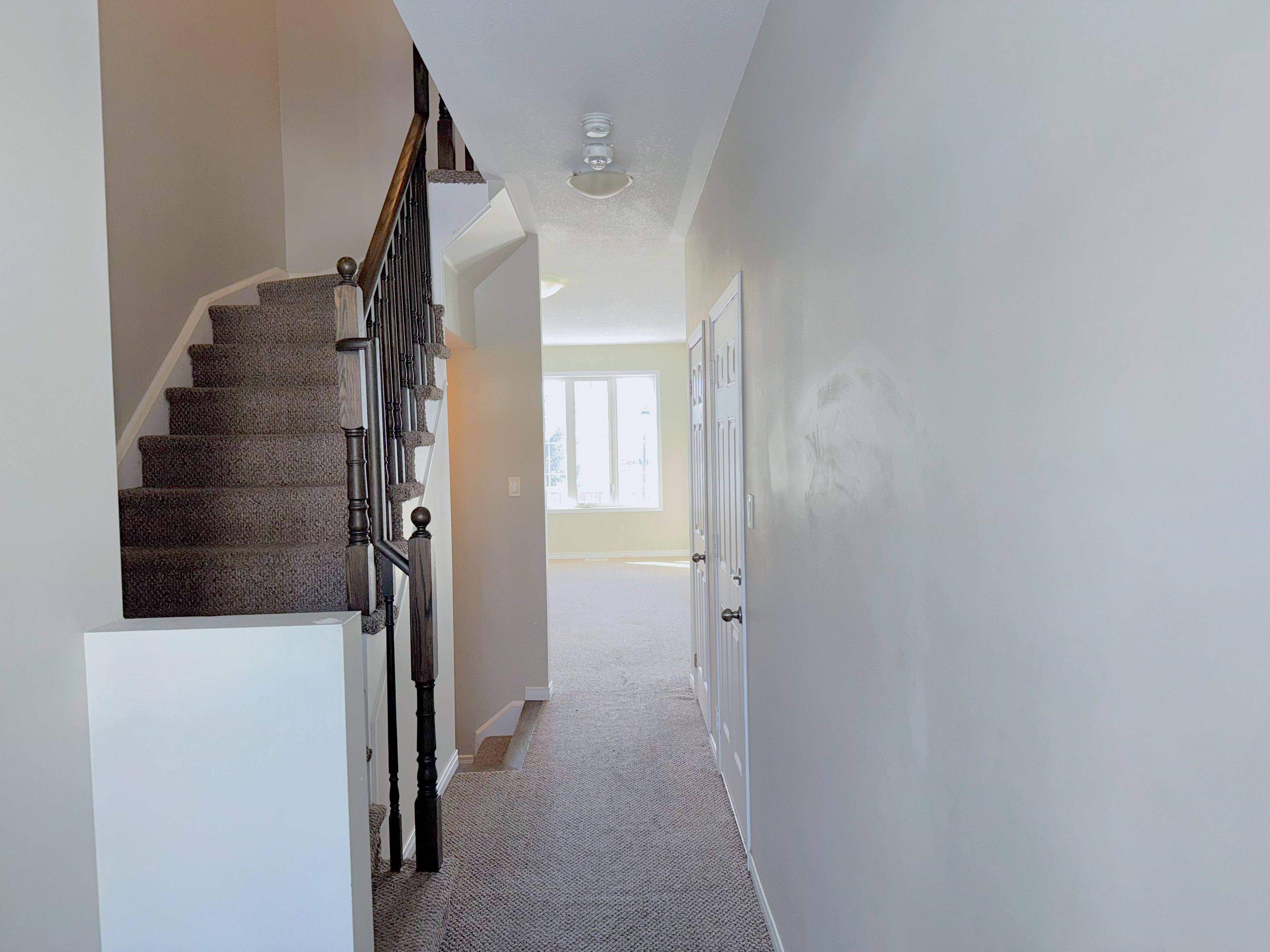 Brantford, ON N3T 0G7,21 Diana AVE #9