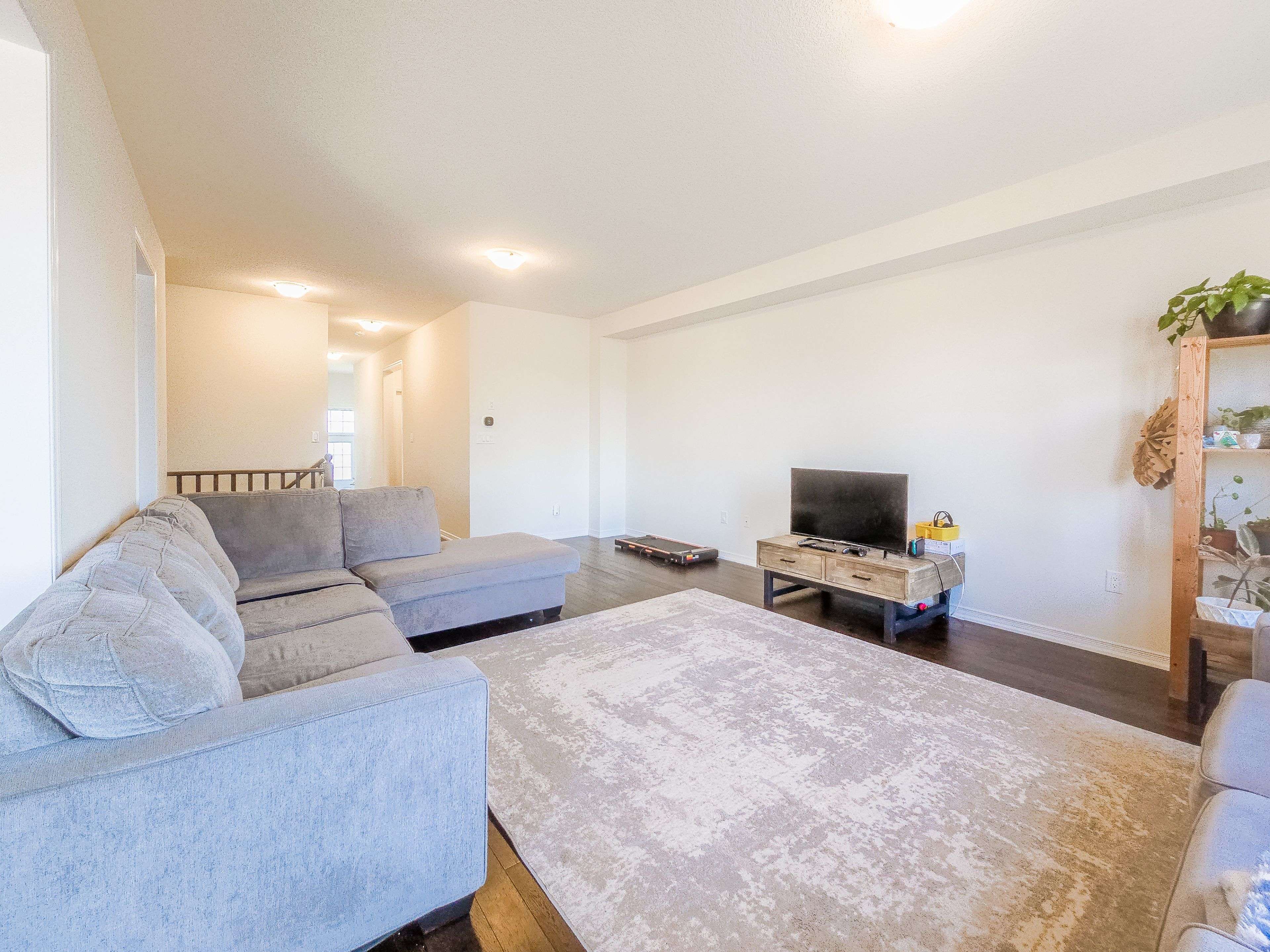 Thorold, ON L3B 2W9,48 Esther CRES
