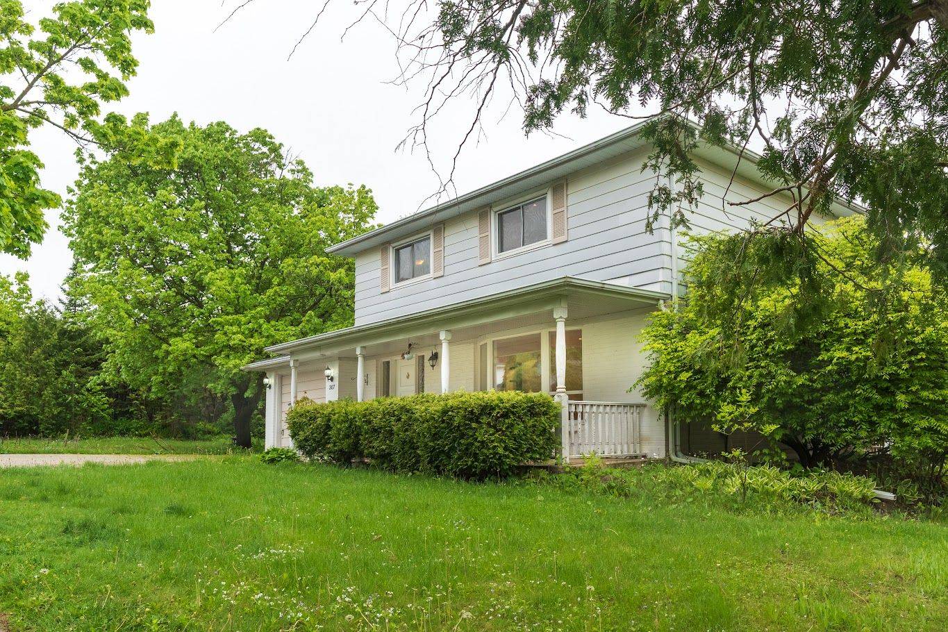 Newmarket, ON L3Y 1C1,307 Towercrest DR