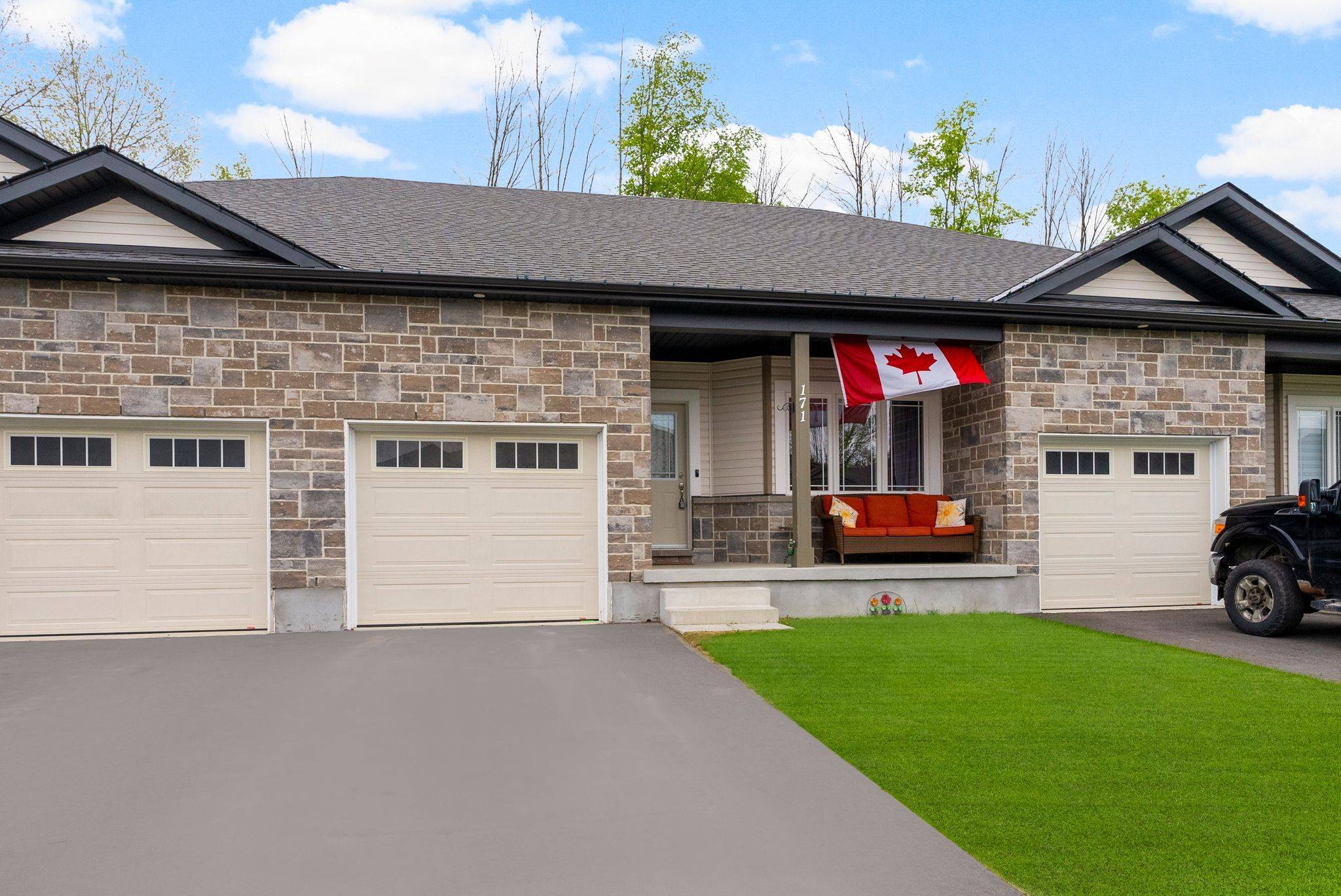 Brockville, ON K6V 7J2,171 Adley DR