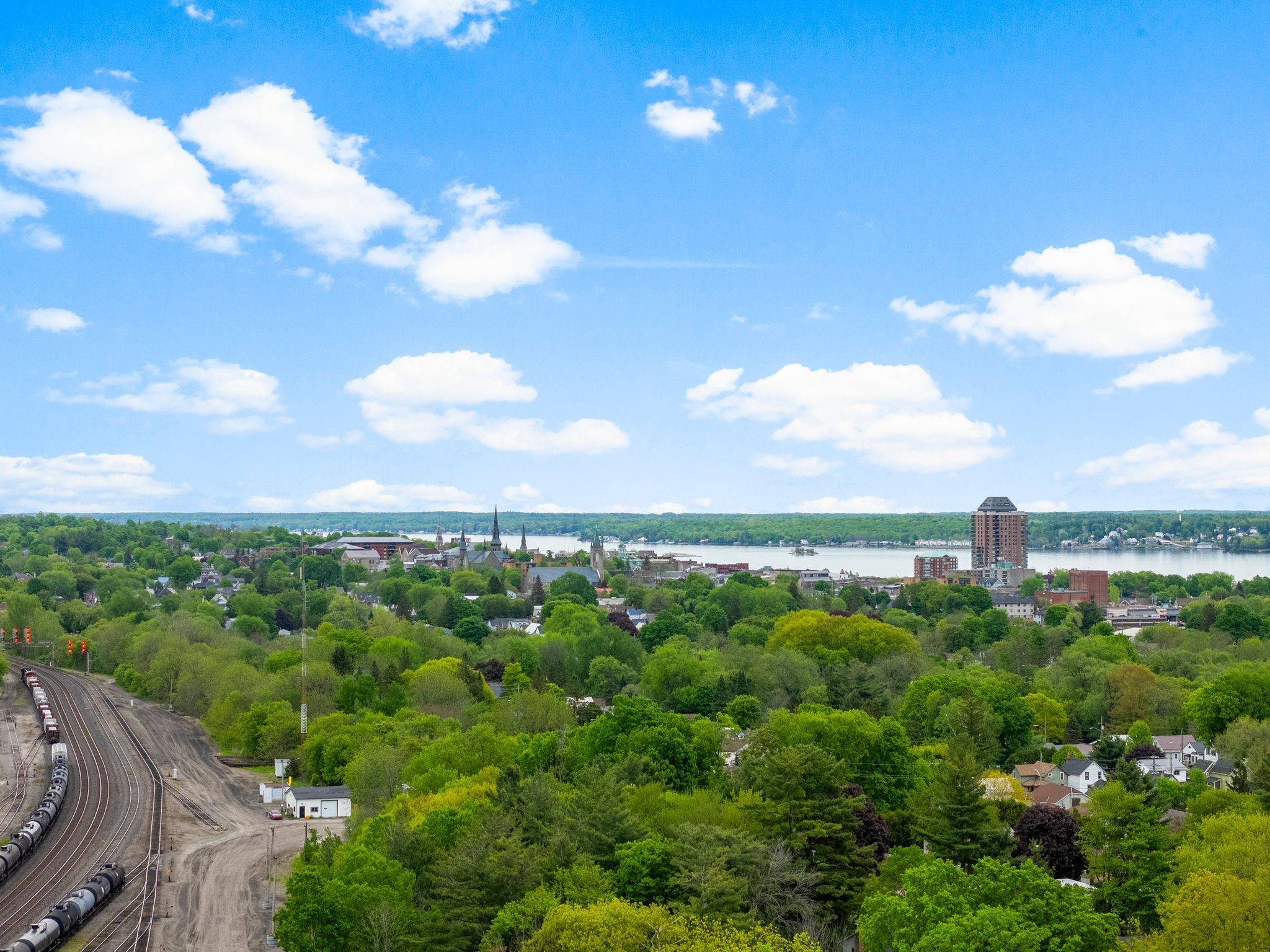 Brockville, ON K6V 7J2,171 Adley DR
