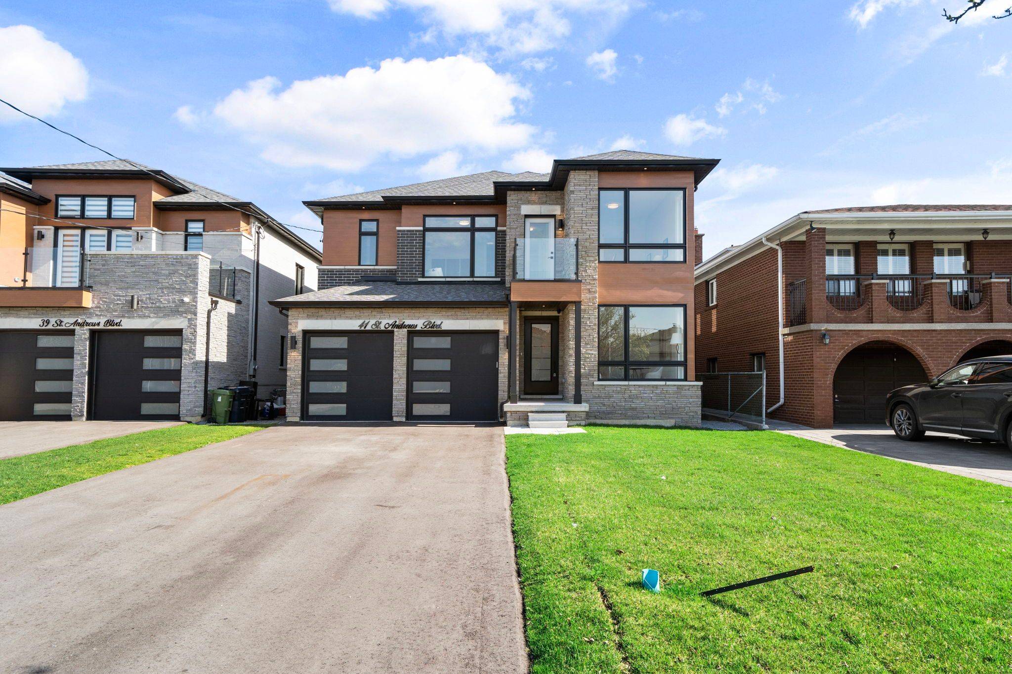 Toronto W09, ON M9R 1W2,41 St Andrews BLVD