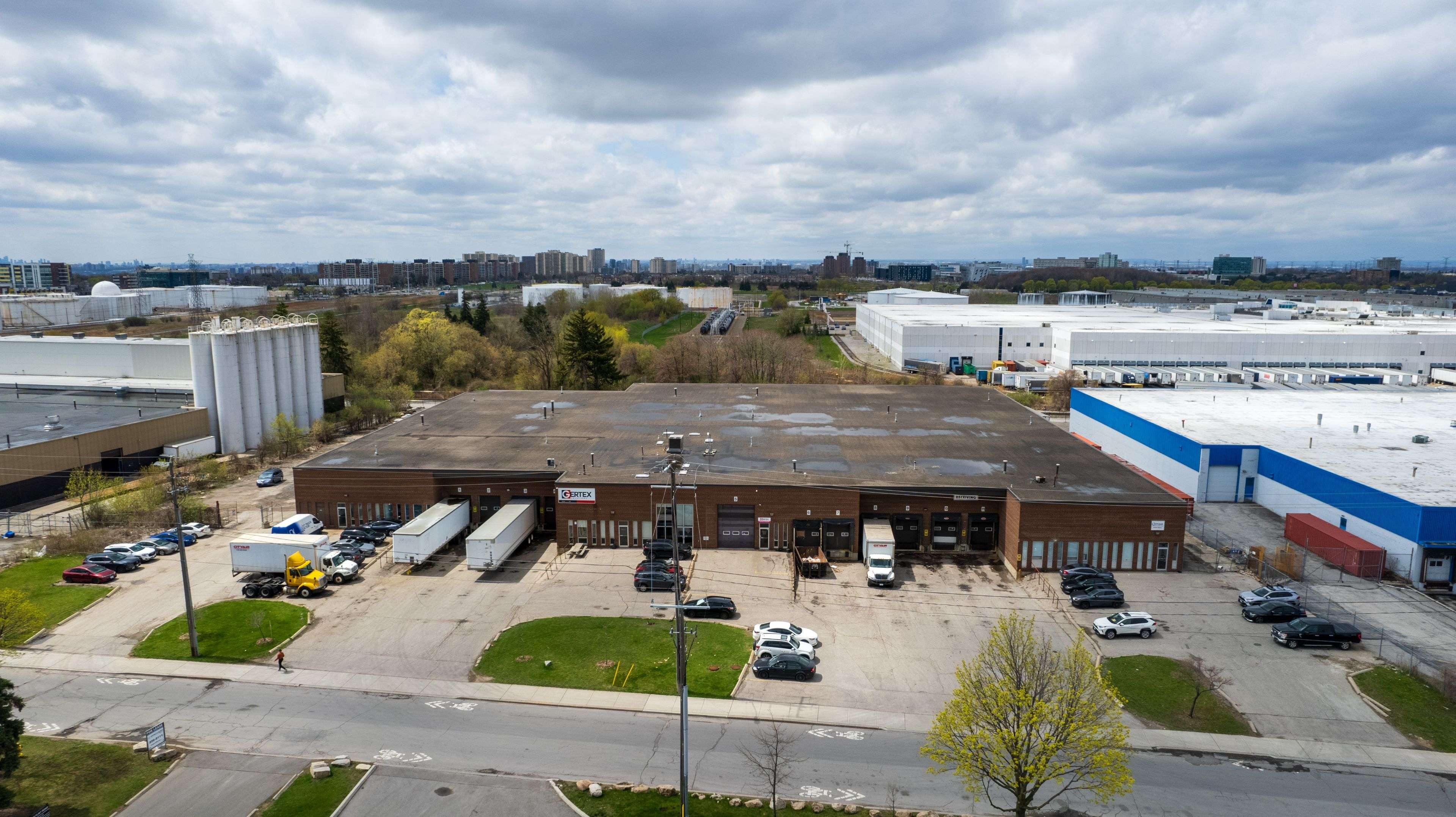 Toronto W05, ON M3J 2J4,400 Flint RD #3