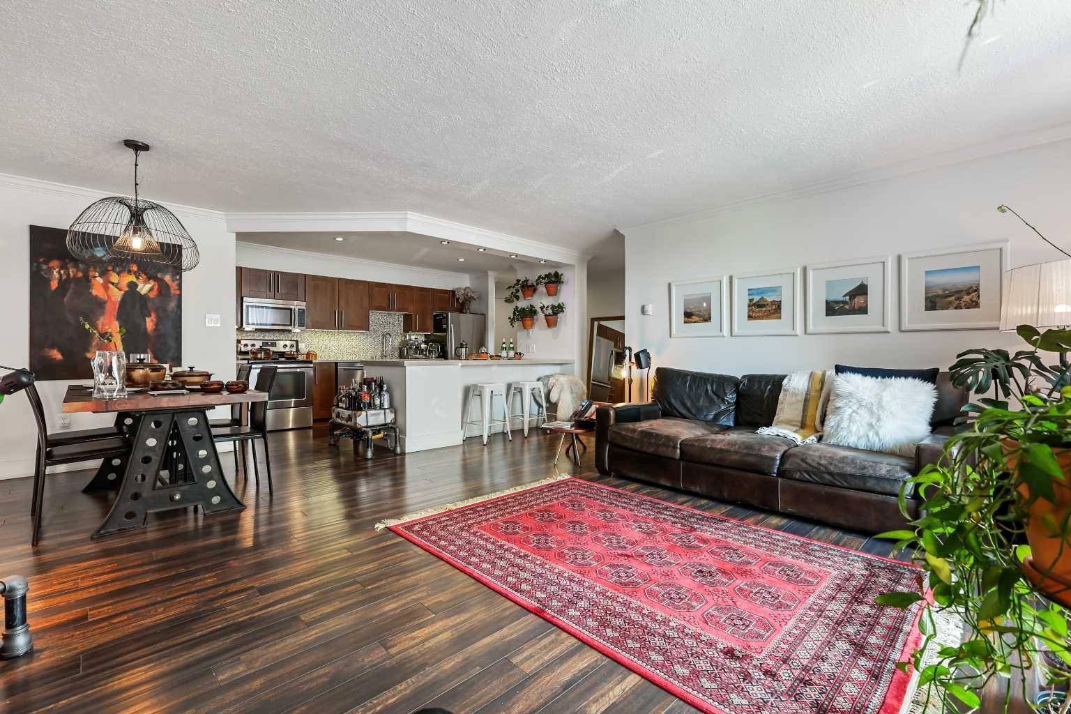 Calgary, AB T2S 0K8,133 25 AVE SW #7E