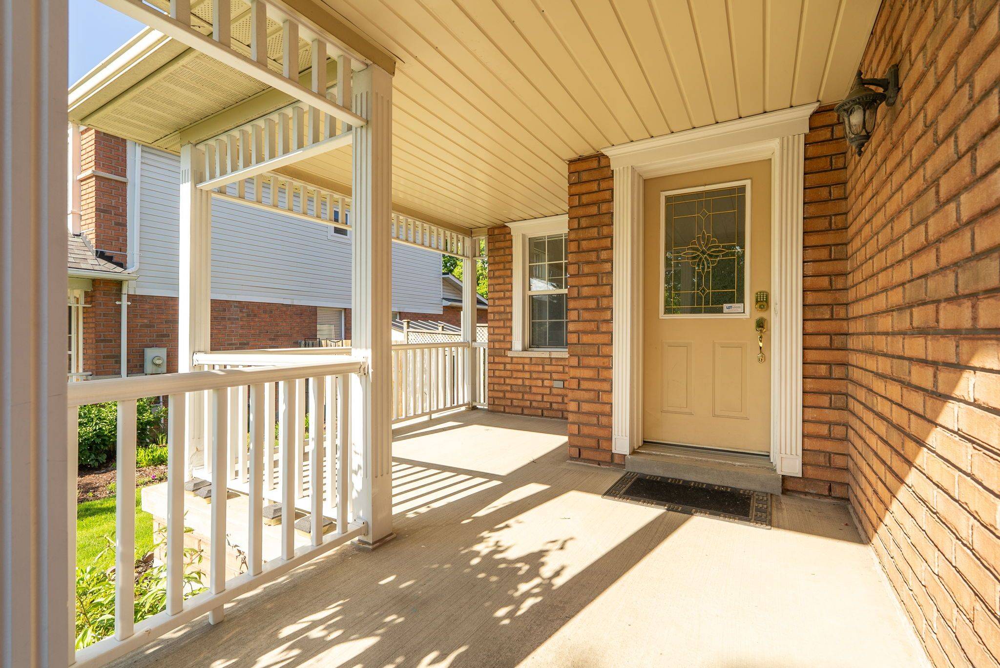 Whitby, ON L1R 2S8,104 Willowbrook DR