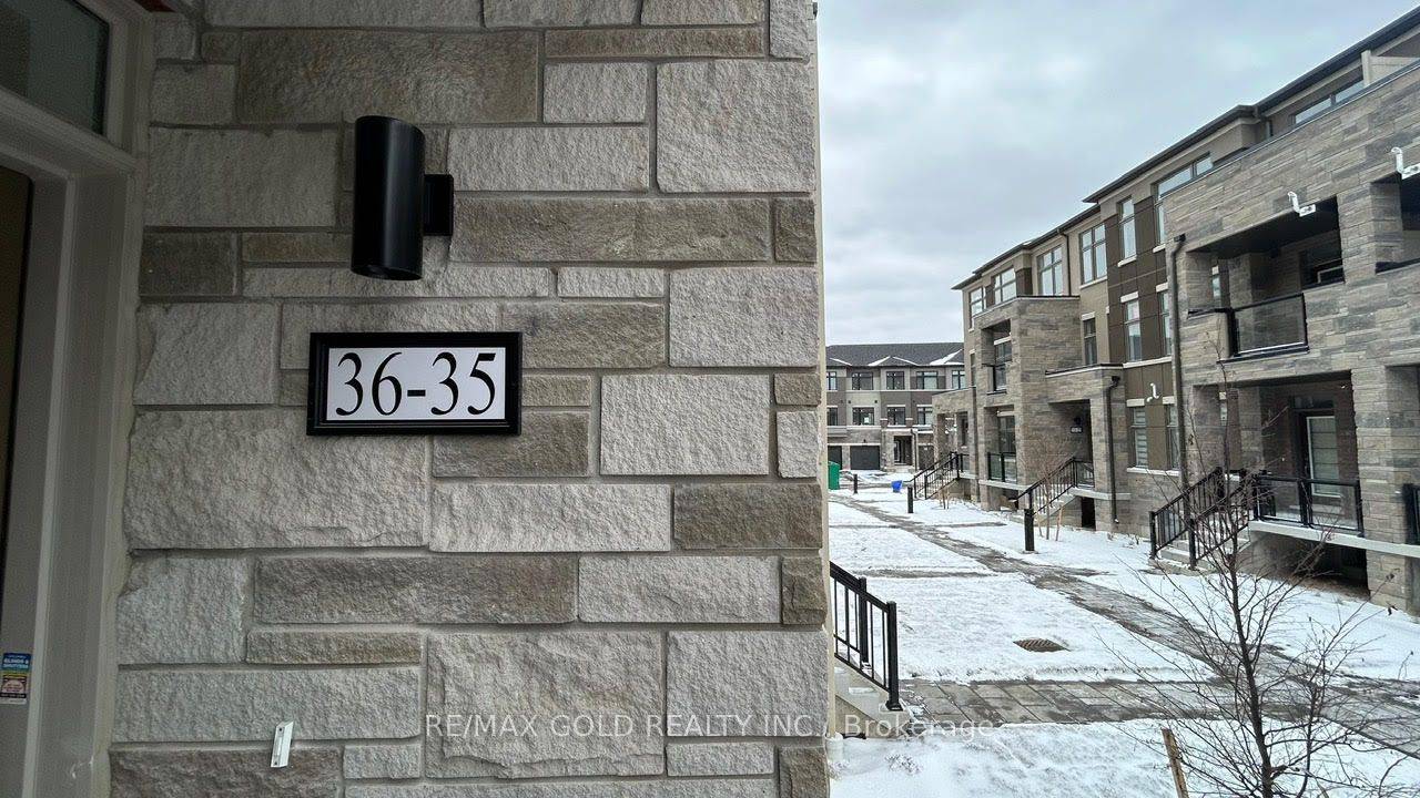 Brampton, ON L6R 4G6,35 Fieldridge CRES #36