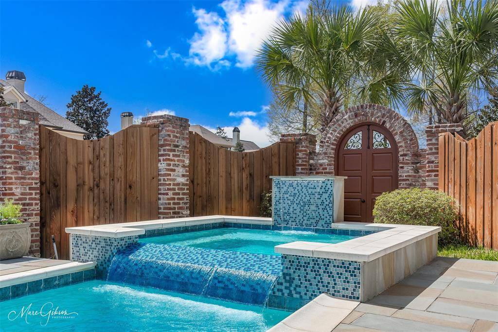 Shreveport, LA 71106,3103 Newberry Lane