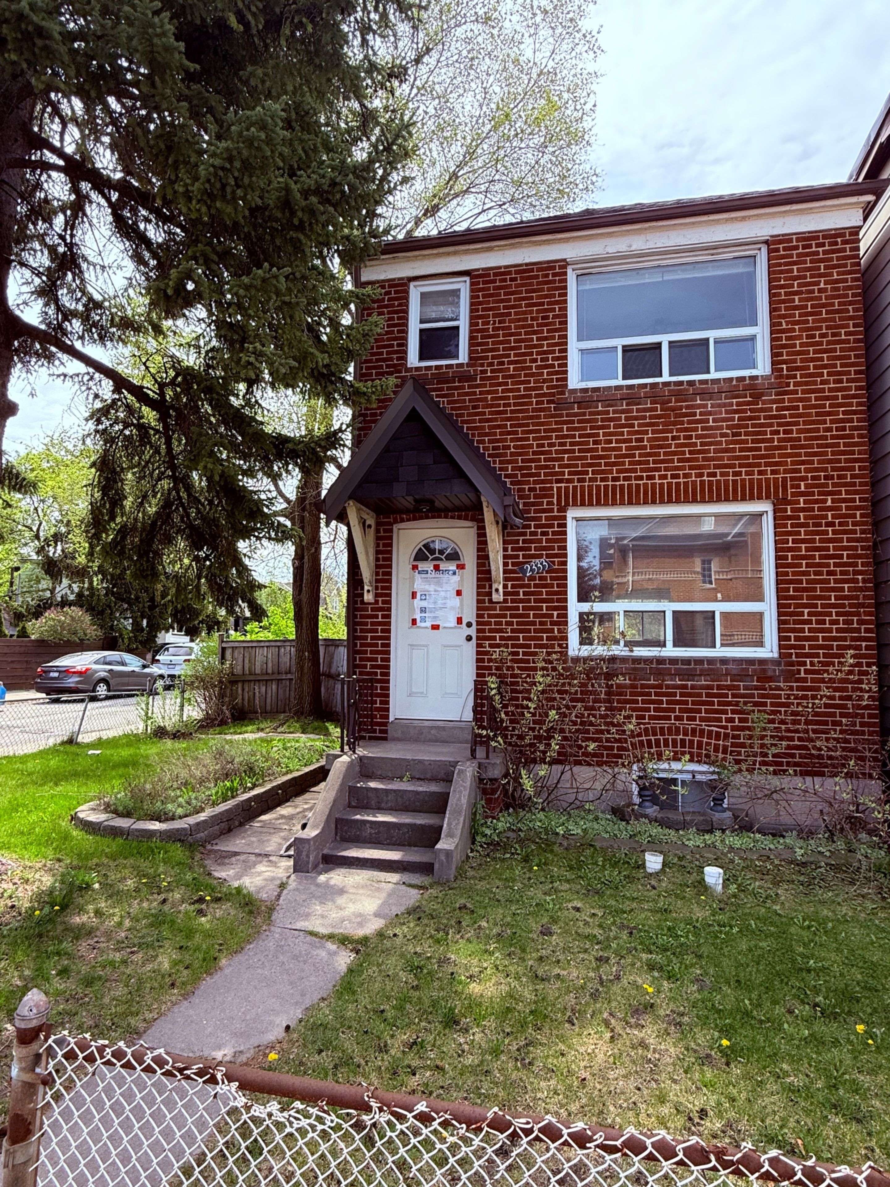 Toronto E02, ON M4E 2E5,2333 Gerrard ST E