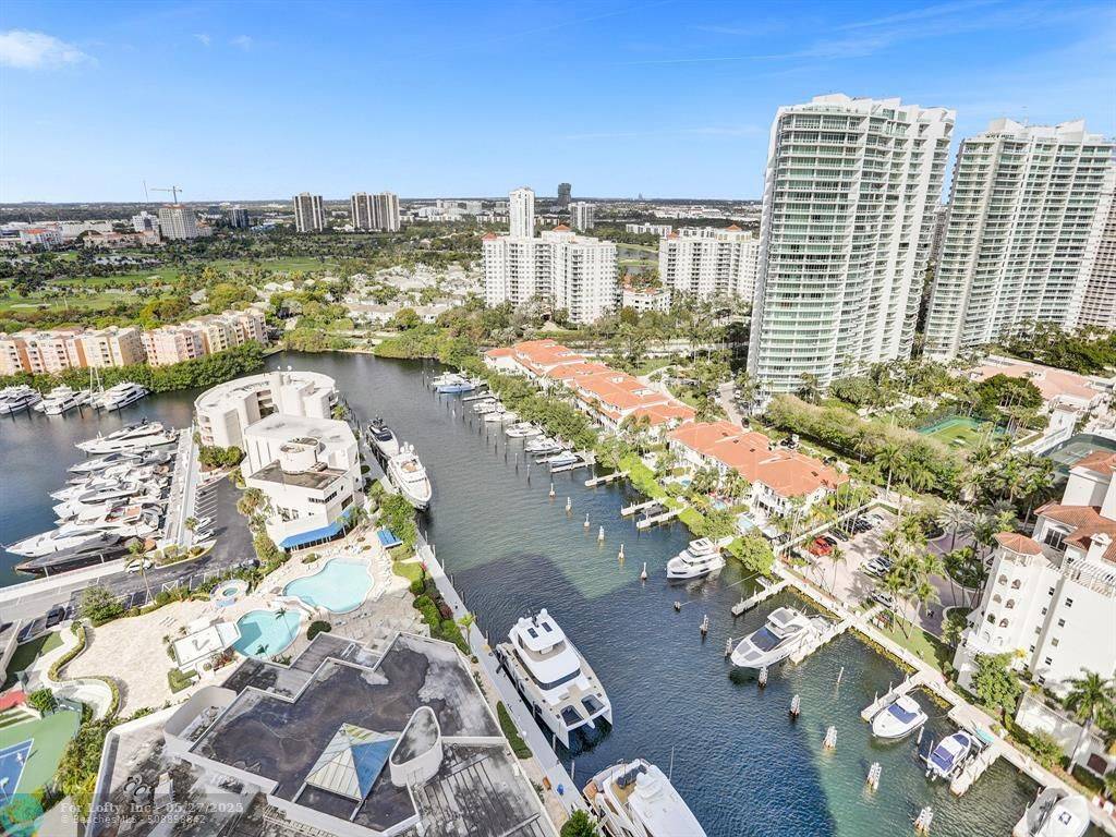 Miami, FL 33180,19707 Turnberry Way  #27L