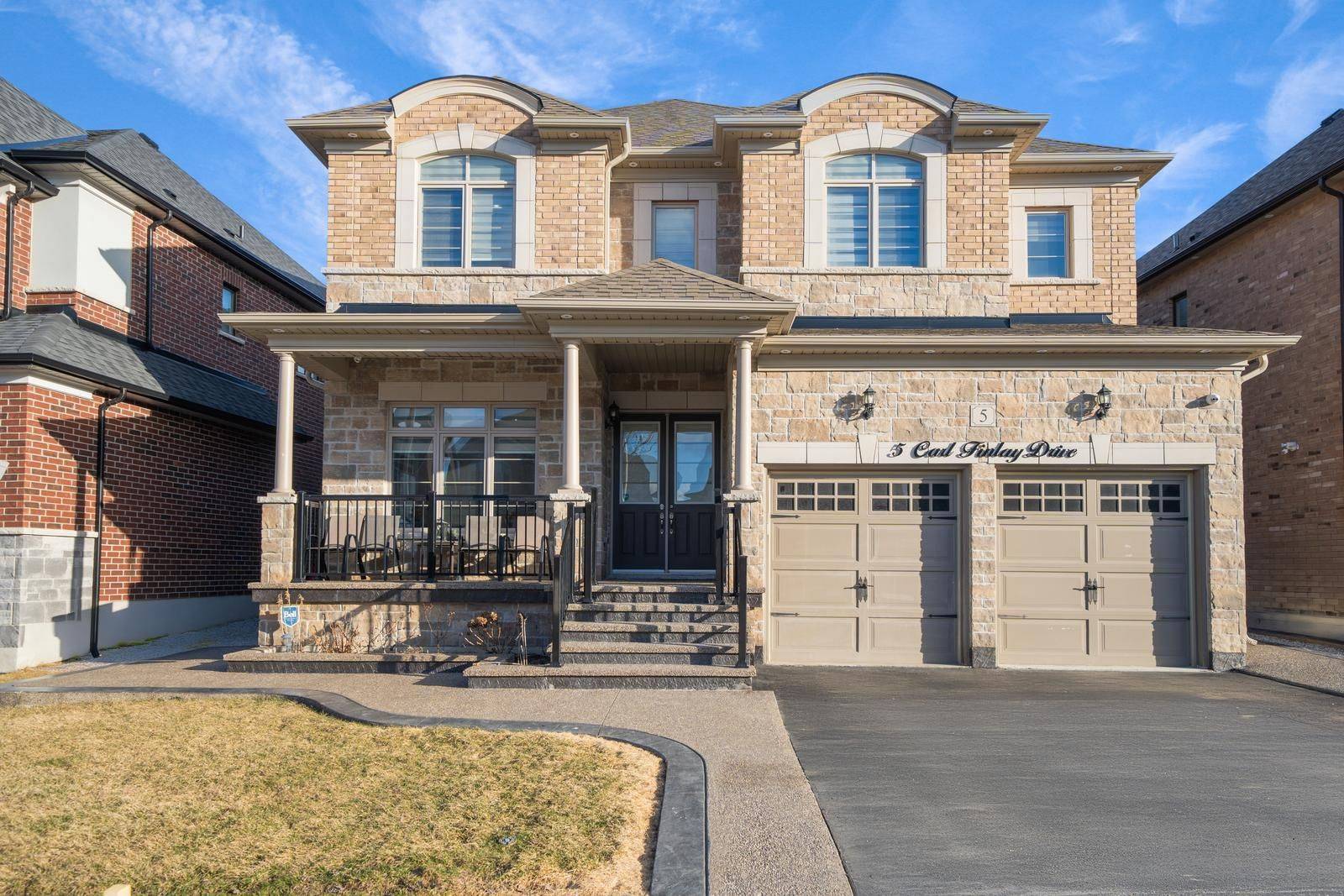 Brampton, ON L6P 4G4,5 Carl Finlay DR