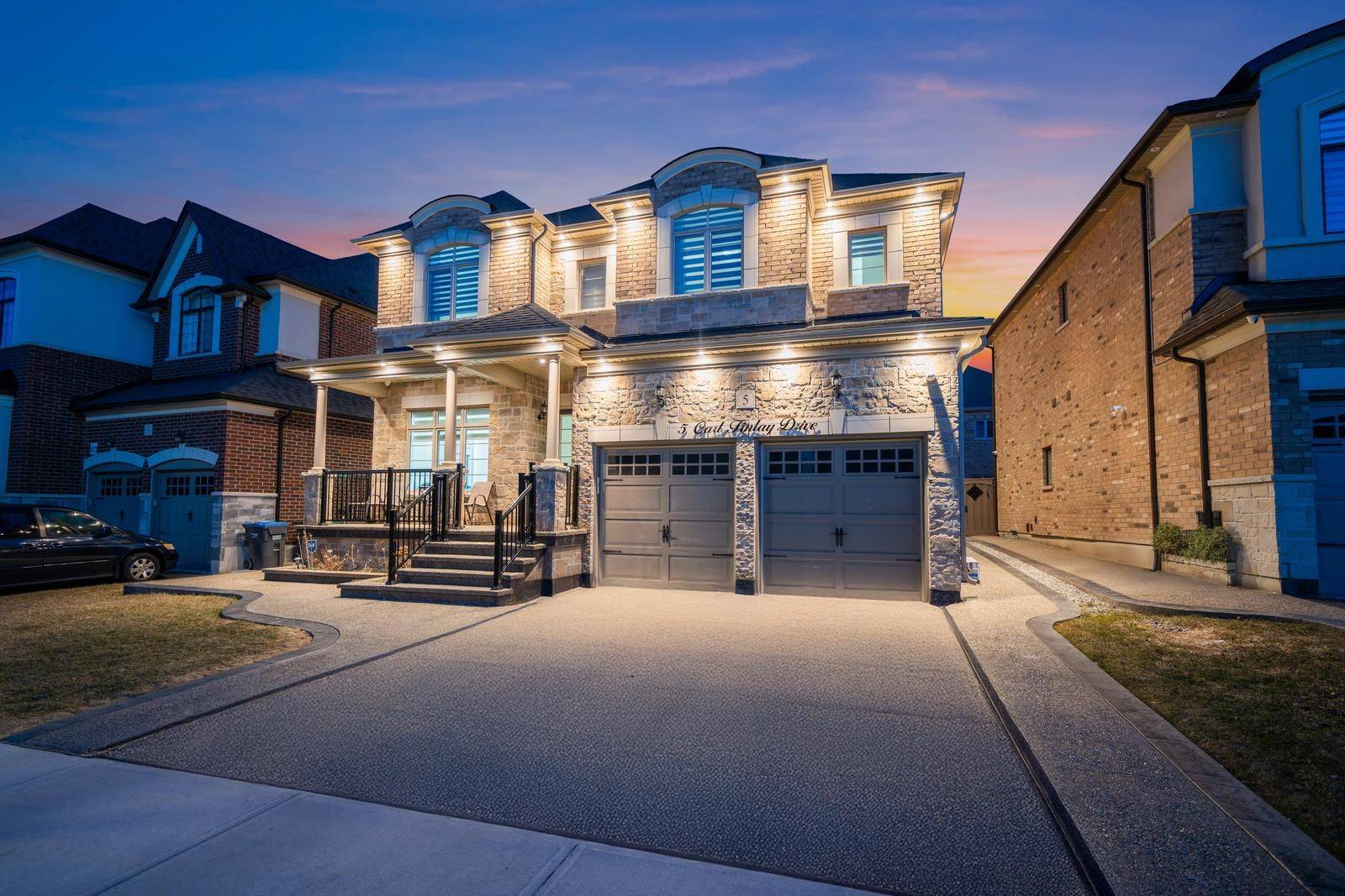 Brampton, ON L6P 4G4,5 Carl Finlay DR