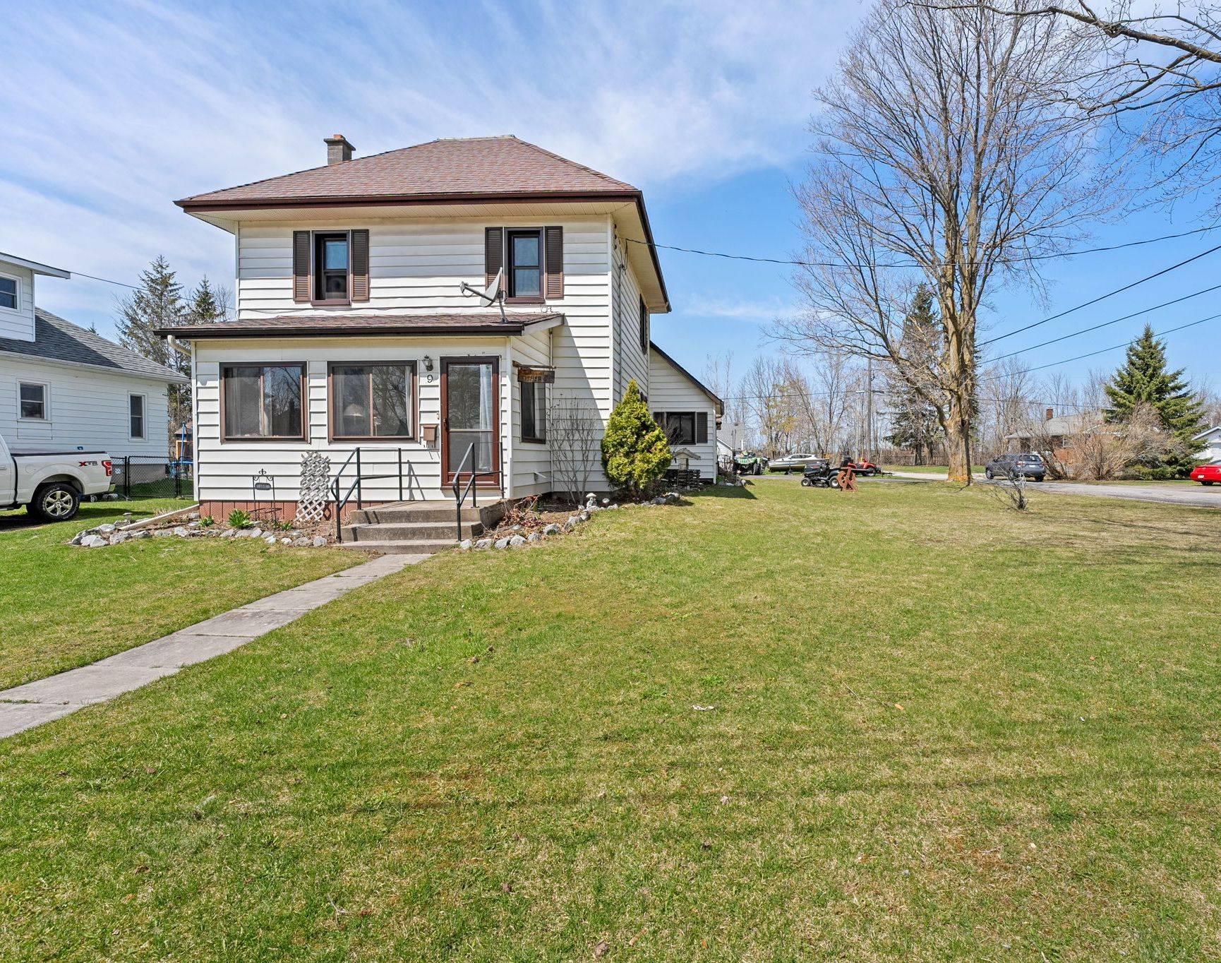 Kawartha Lakes, ON K0L 2W0,9 Victoria ST E