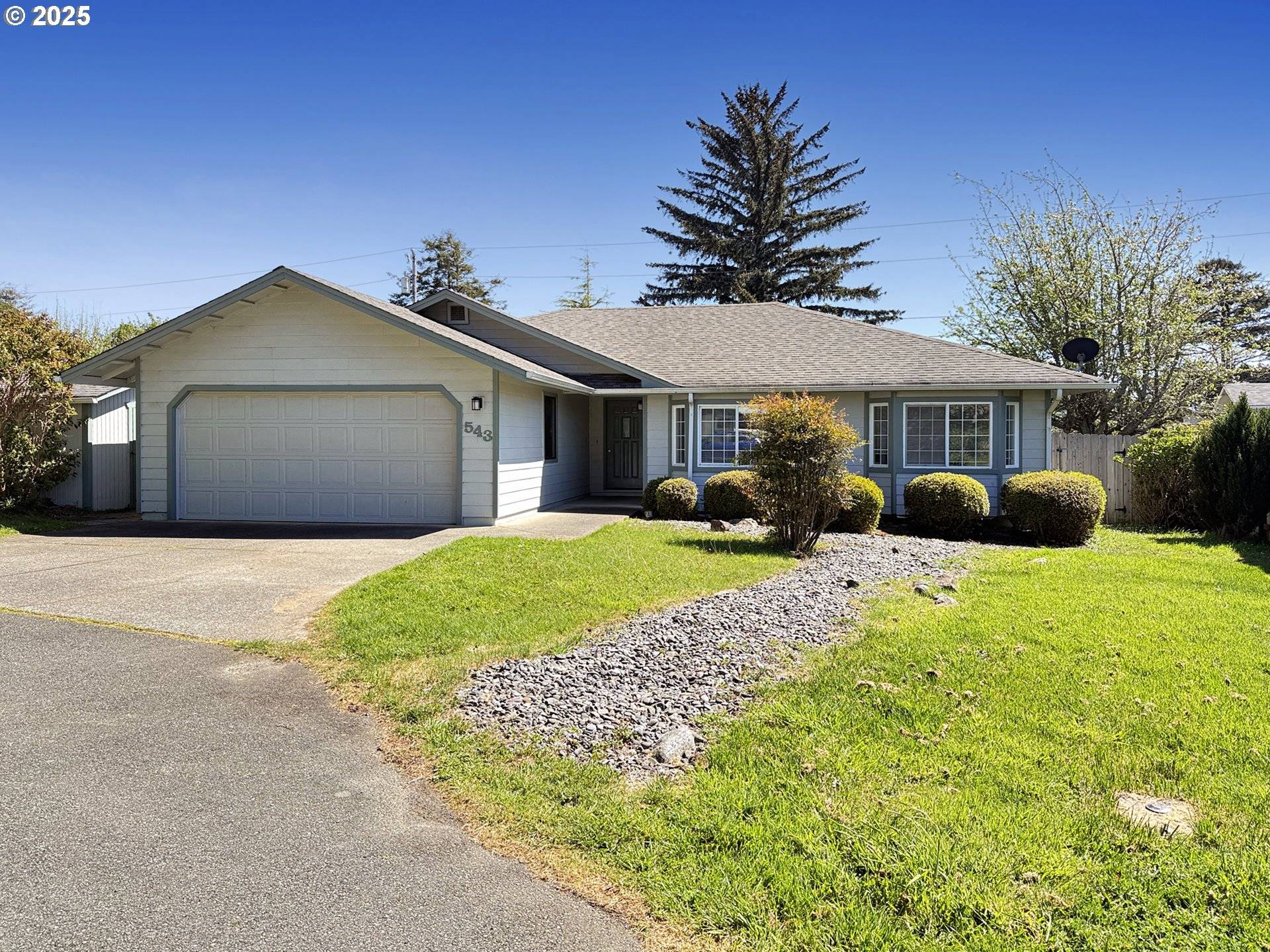 Brookings, OR 97415,543 LINDA LN