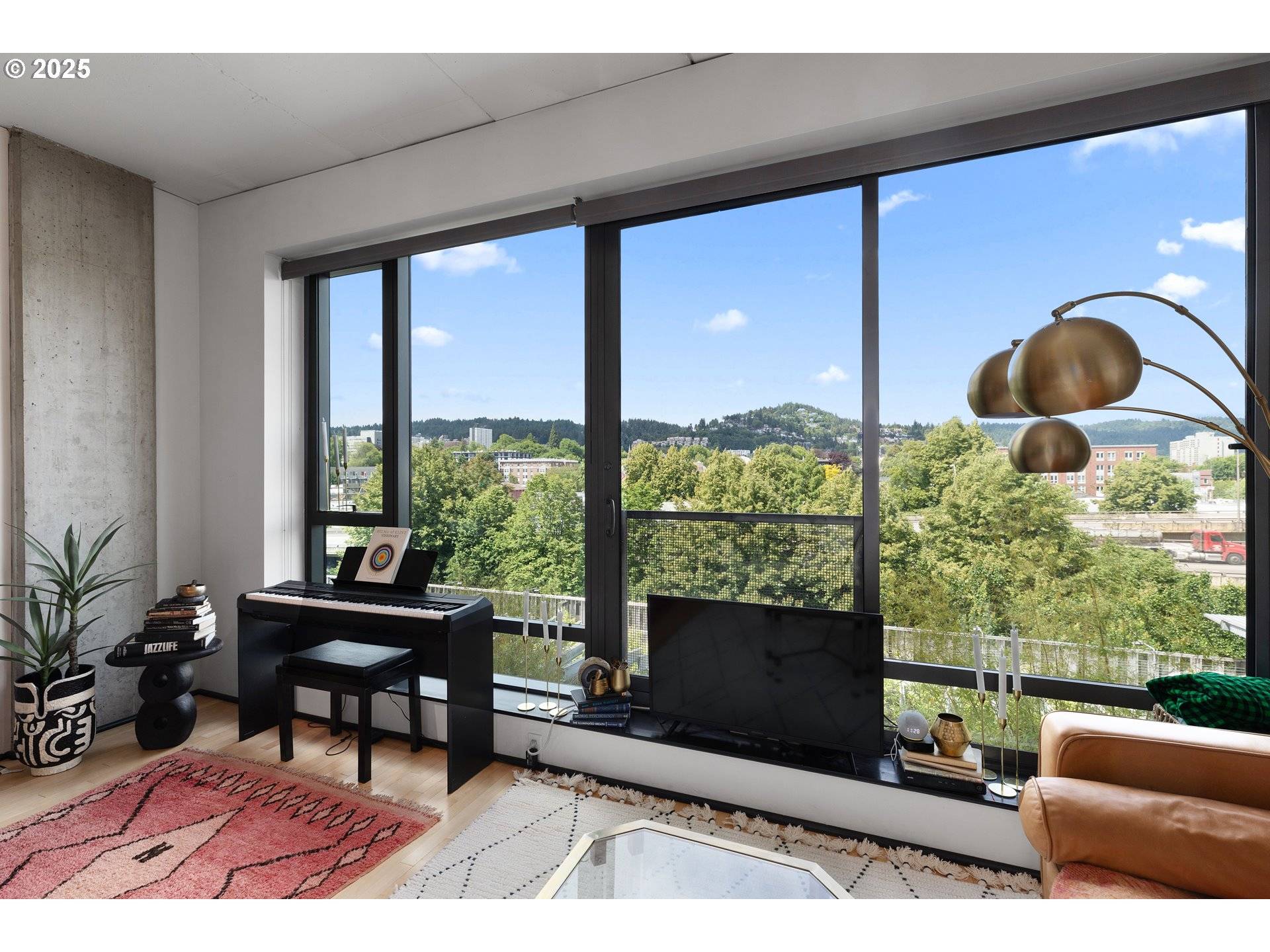 Portland, OR 97209,1410 NW KEARNEY ST #614