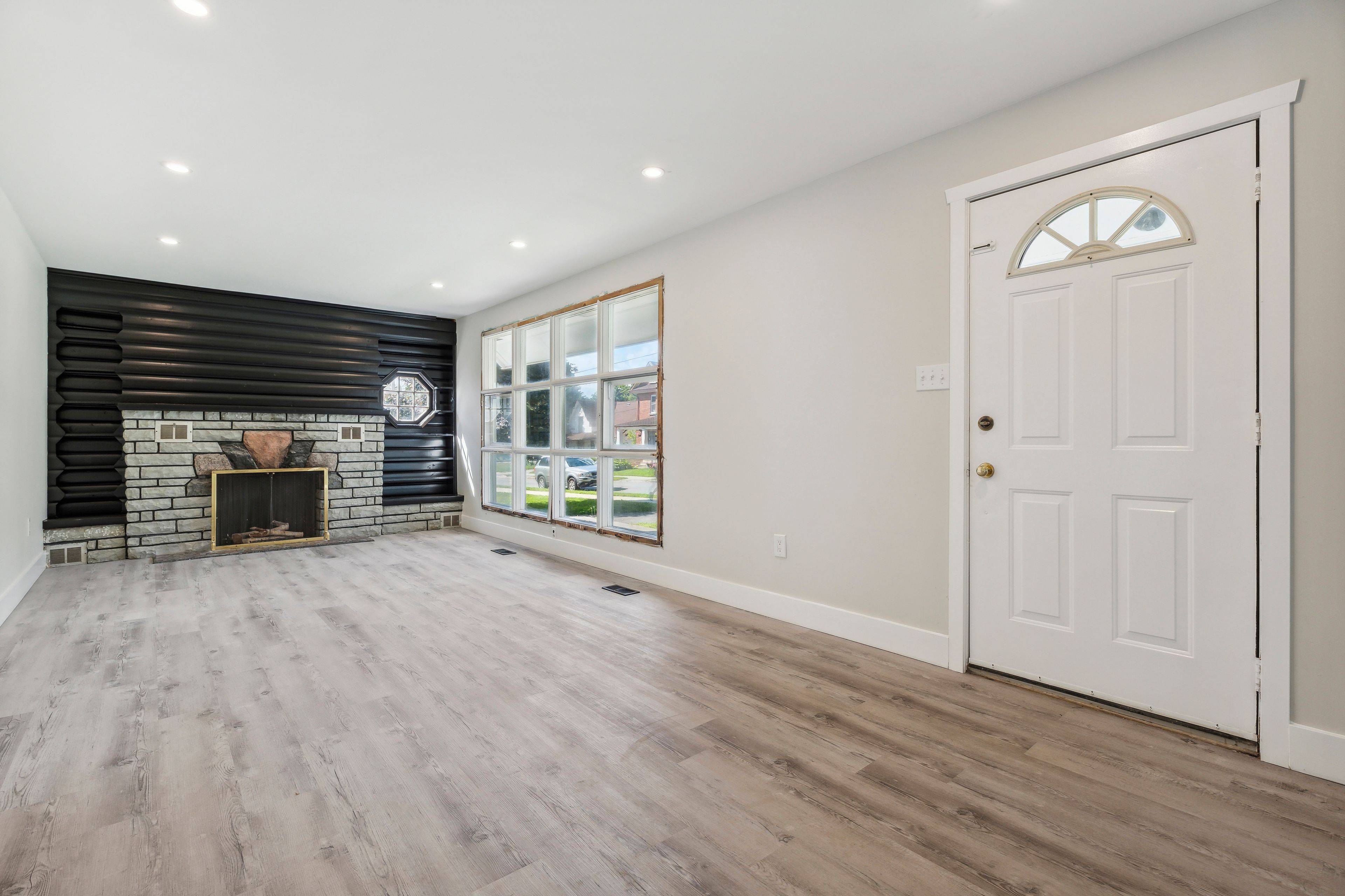 Midland, ON L4R 3C7,309 Manly ST