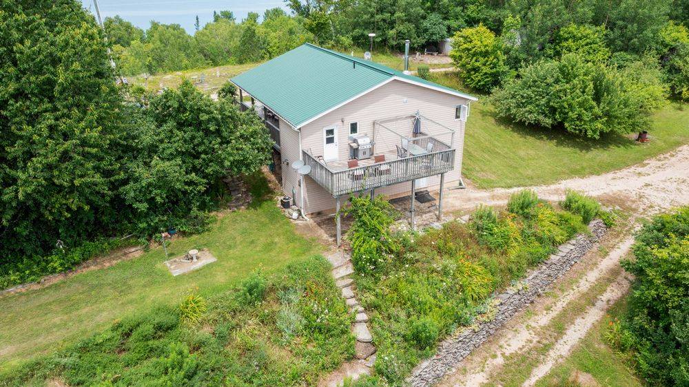 Georgian Bluffs, ON N0H 2T0,504240 Grey Road 1 N/A