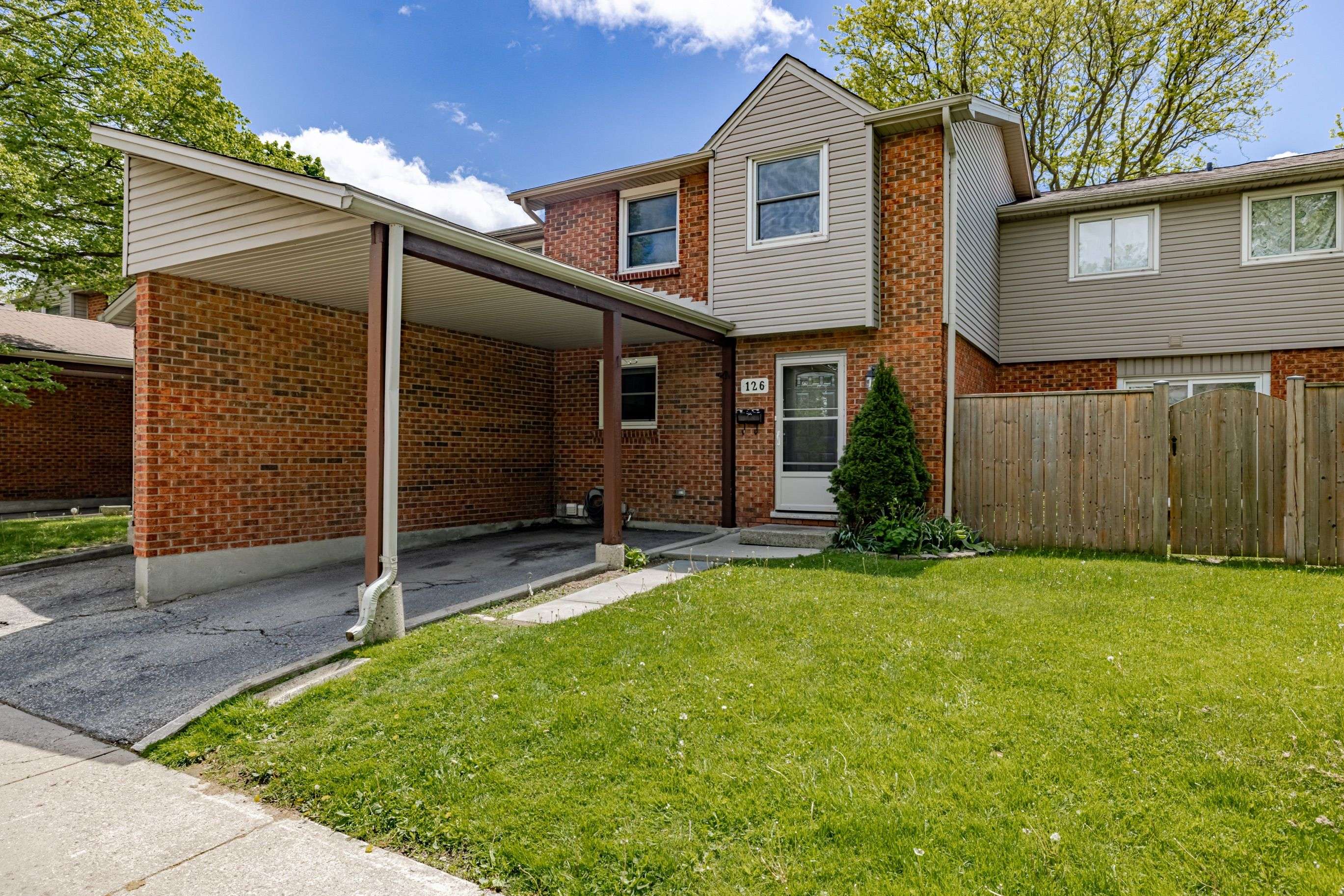 London South, ON N6E 2H7,1330 Jalna BLVD #126