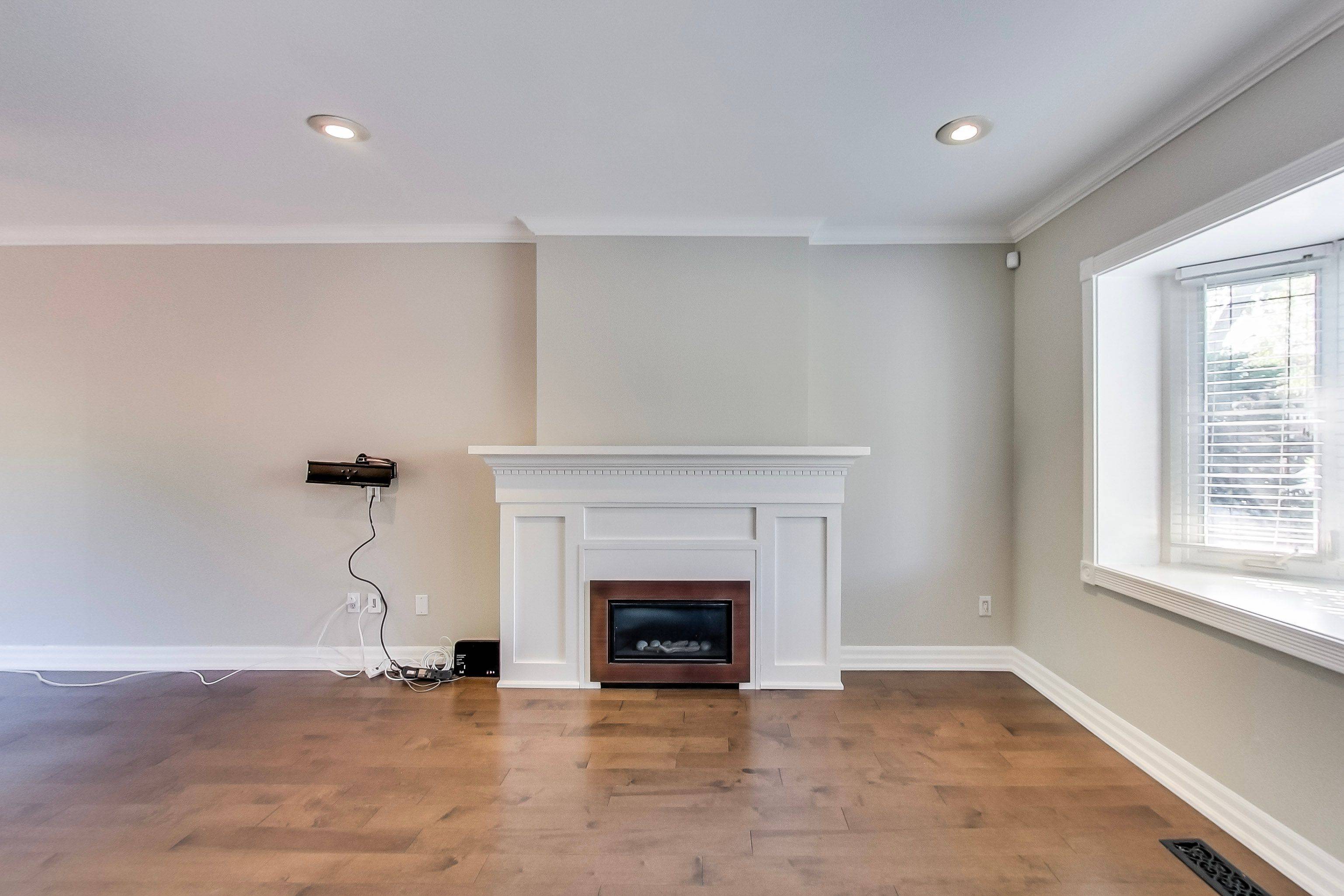Toronto E03, ON M4K 2B1,194 Westwood AVE #Main