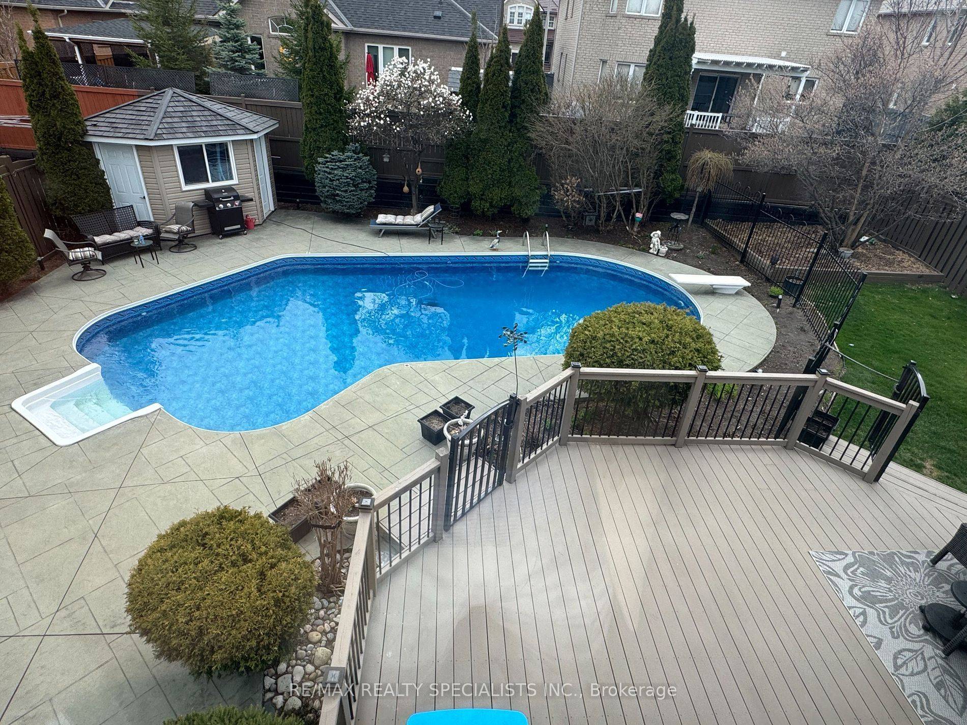 Brampton, ON L6Z 4T6,73 Colonel Bertram RD W