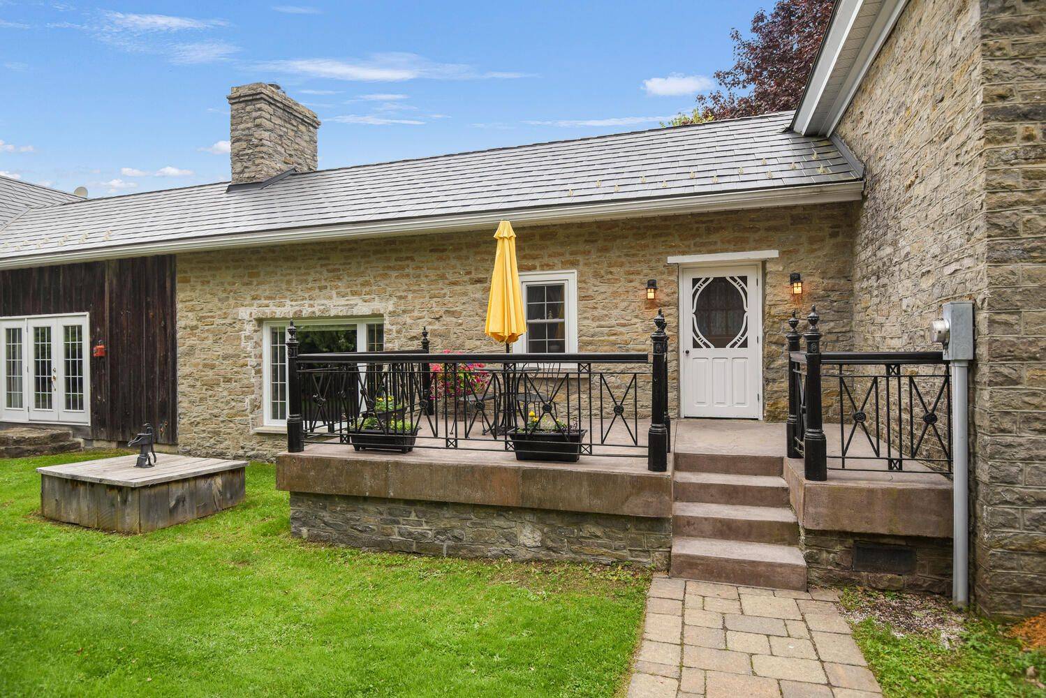 Elizabethtown-kitley, ON K6V 5T5,5726 Fairfield RD