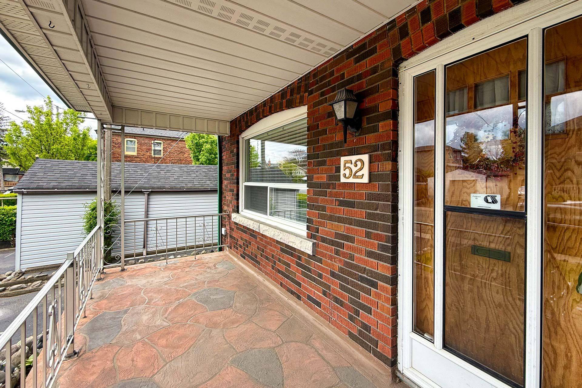 Toronto E03, ON M4J 4A2,52 Frankdale AVE