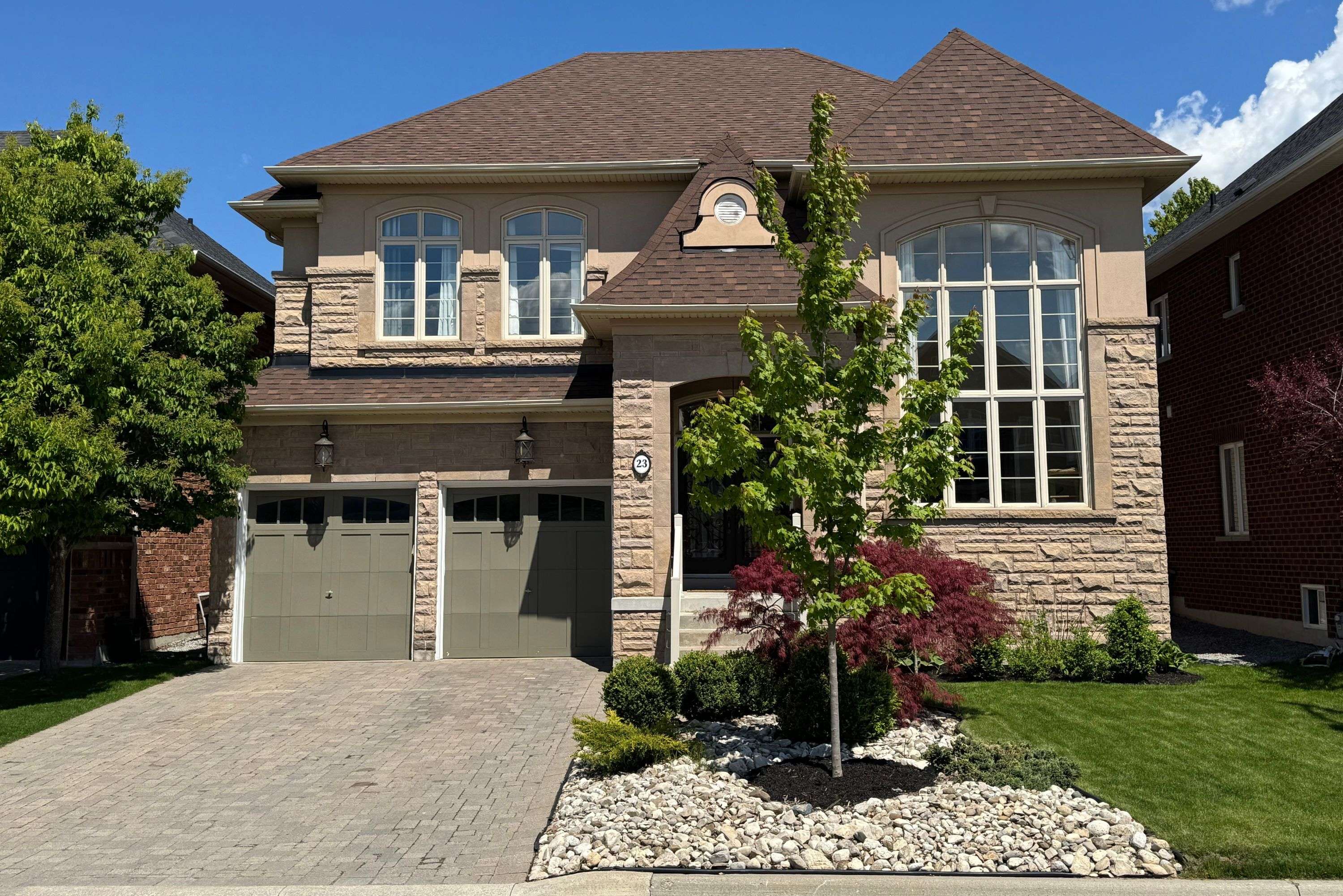 Aurora, ON L4G 7Y9,23 Weslock CRES