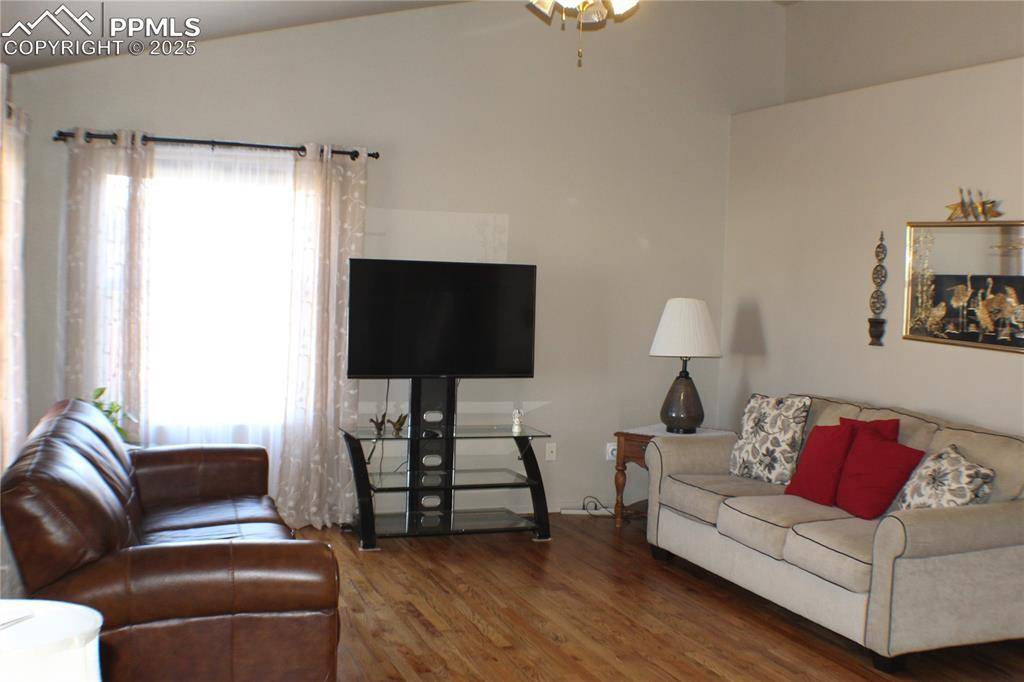 Pueblo, CO 81005,26 Thames DR