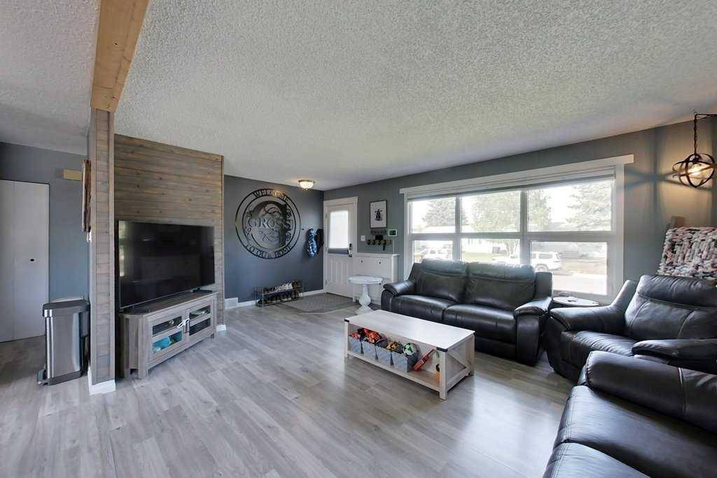 Slave Lake, AB T0G 2A2,321 5 ST NE