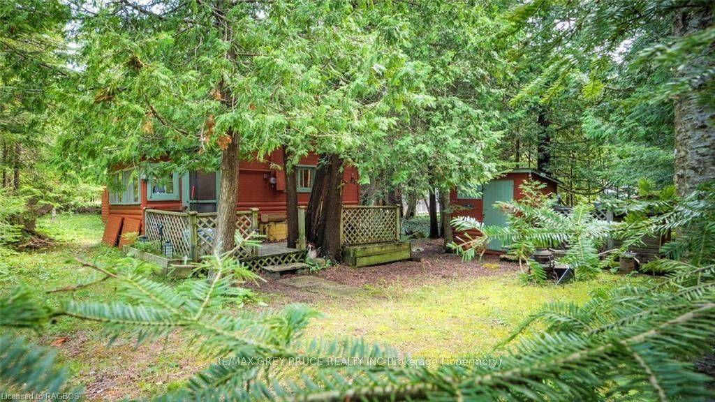 Northern Bruce Peninsula, ON N0H 1Z0,25 Pine Tree Harbour RD