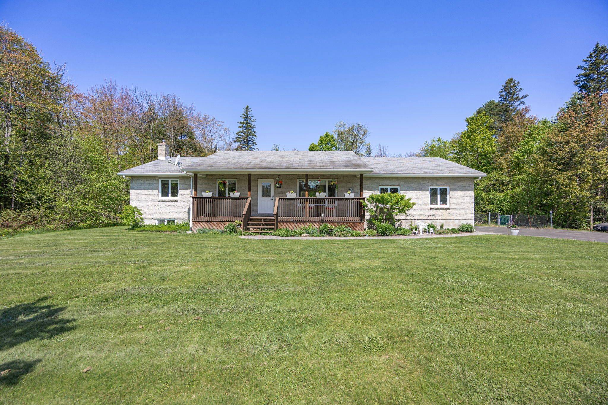 Huntsville, ON P0B 1M0,1170 Old Muskoka RD