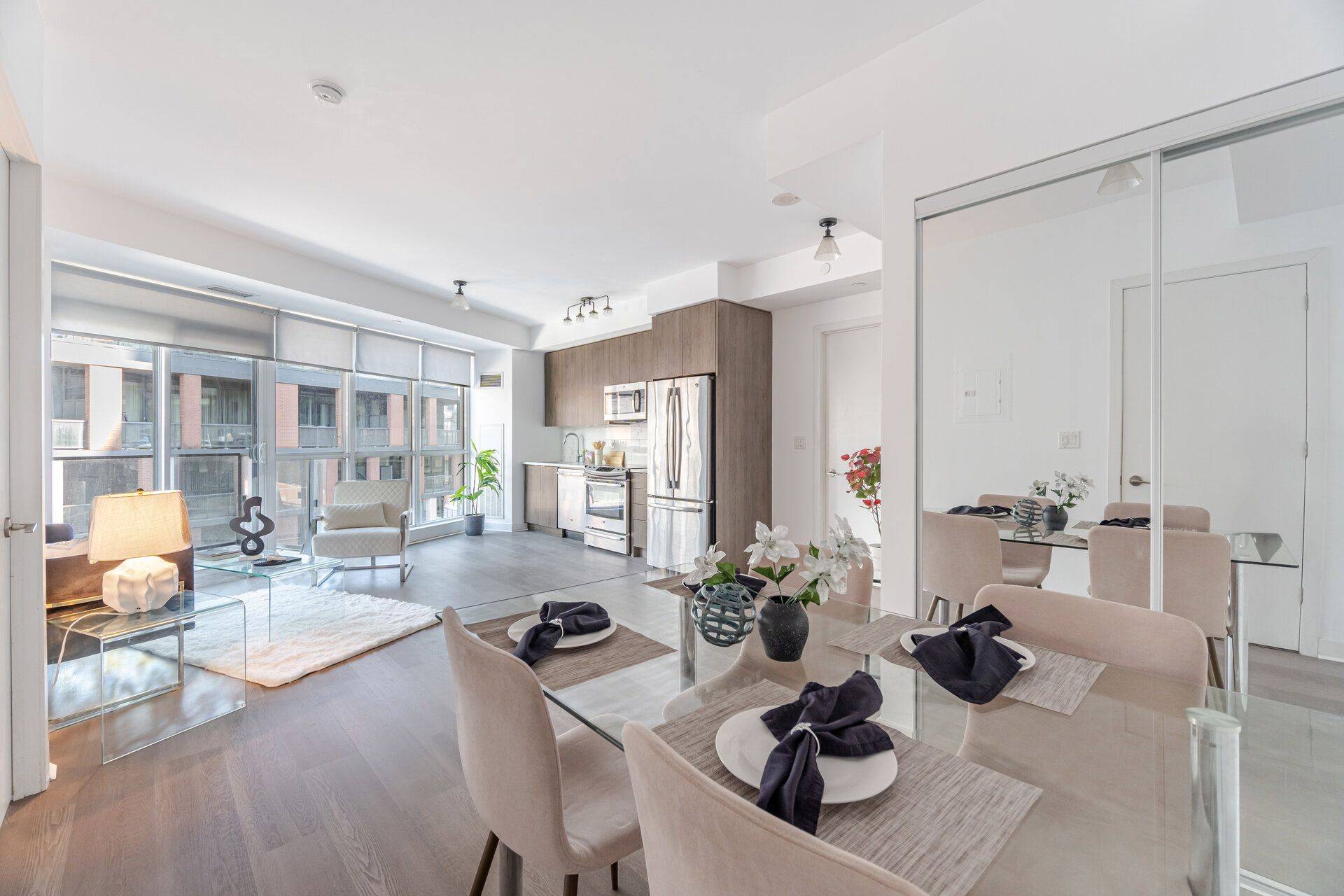 Toronto C01, ON M5V 0H8,50 Bruyeres Mews #615