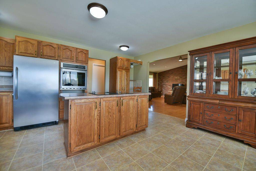 Timmins, ON P4R 0G3,1255 Shirley ST N