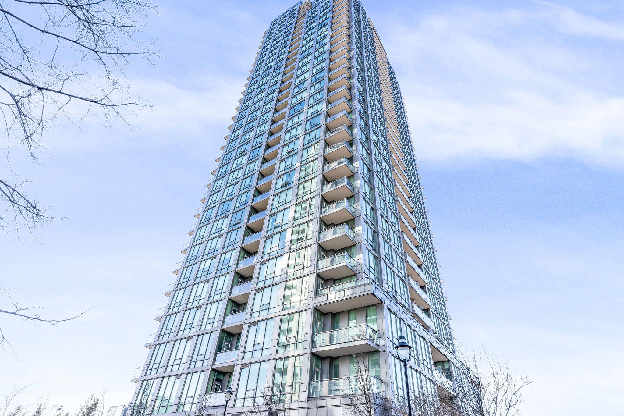 Mississauga, ON L5B 0C2,3525 Kariya DR #803