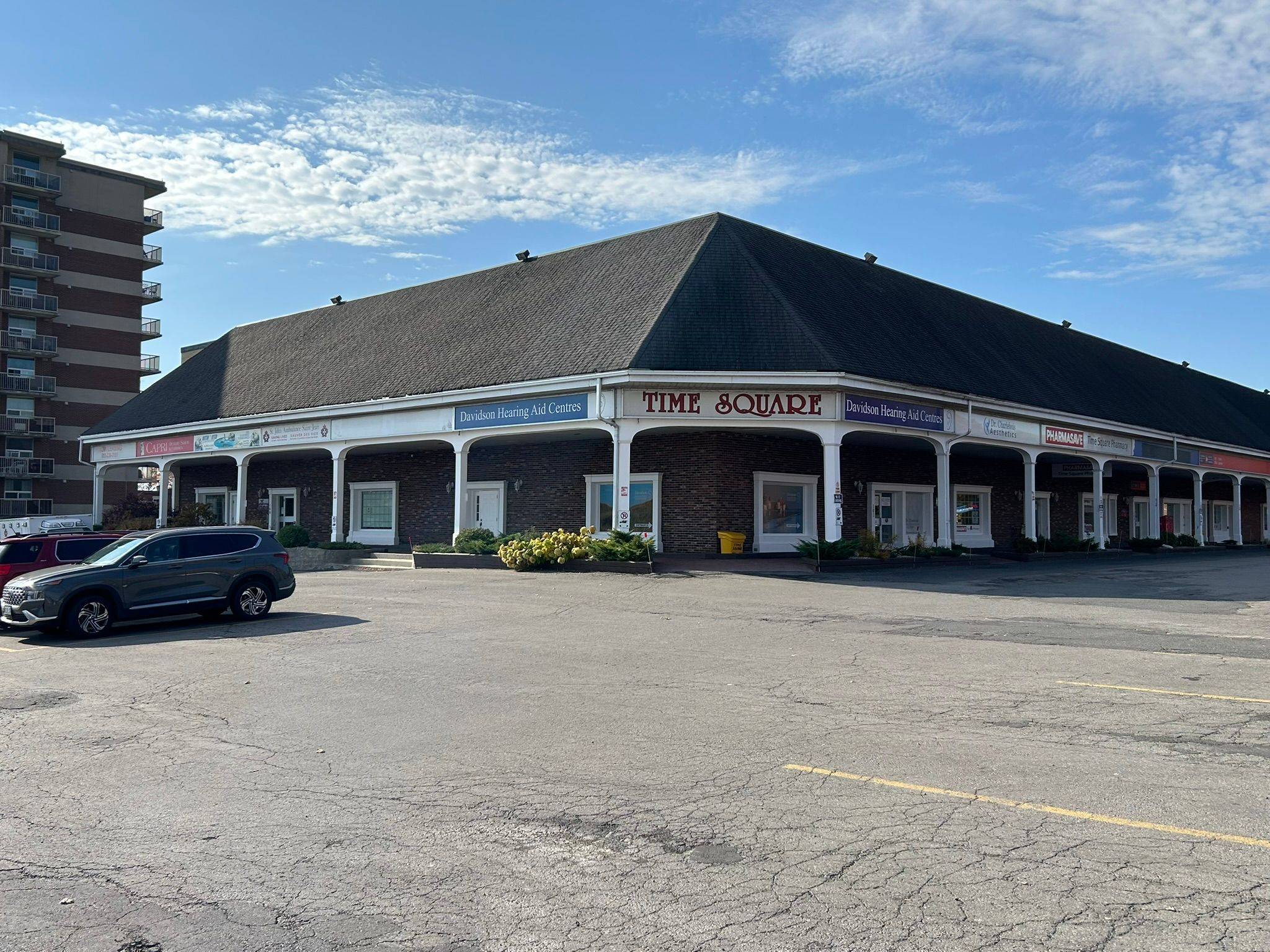 Cornwall, ON K6J 1G5,124 SECOND ST W