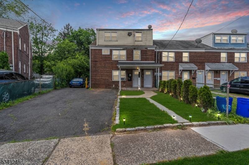 Rahway City, NJ 07065,632 Cora Pl