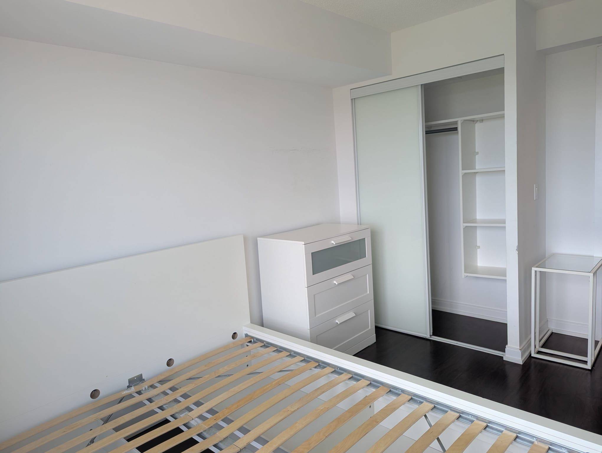 Toronto E07, ON M1S 0L3,255 Village Green SQ #2208