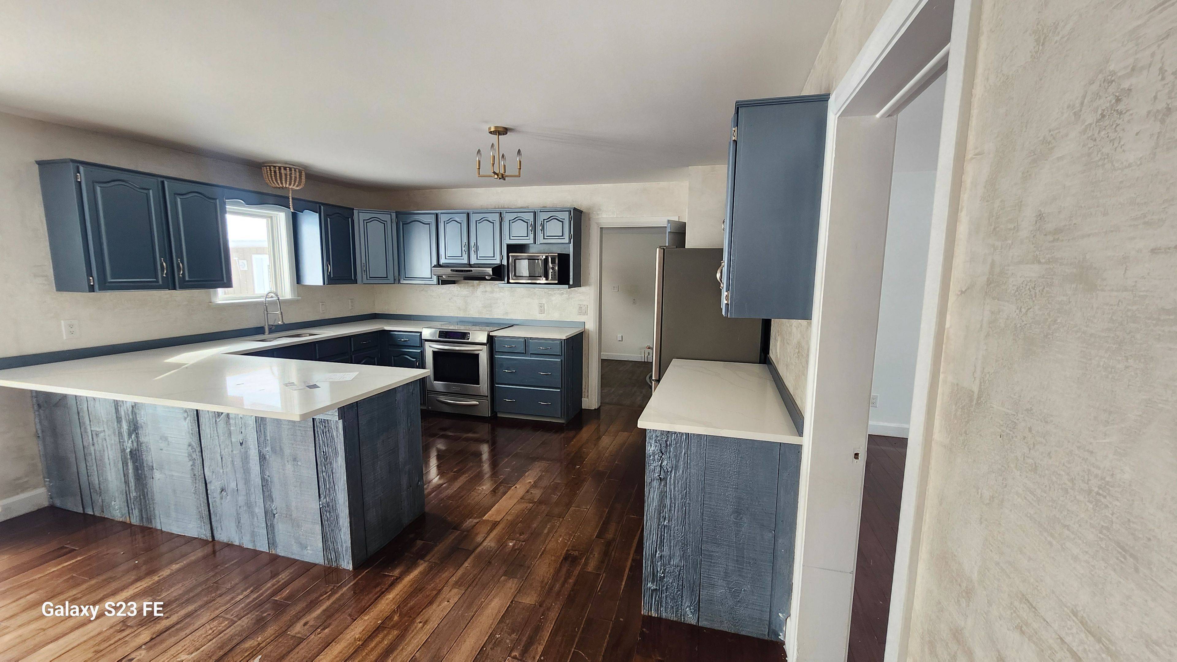 Clearview, ON L0M 1P0,11 Blackburn AVE