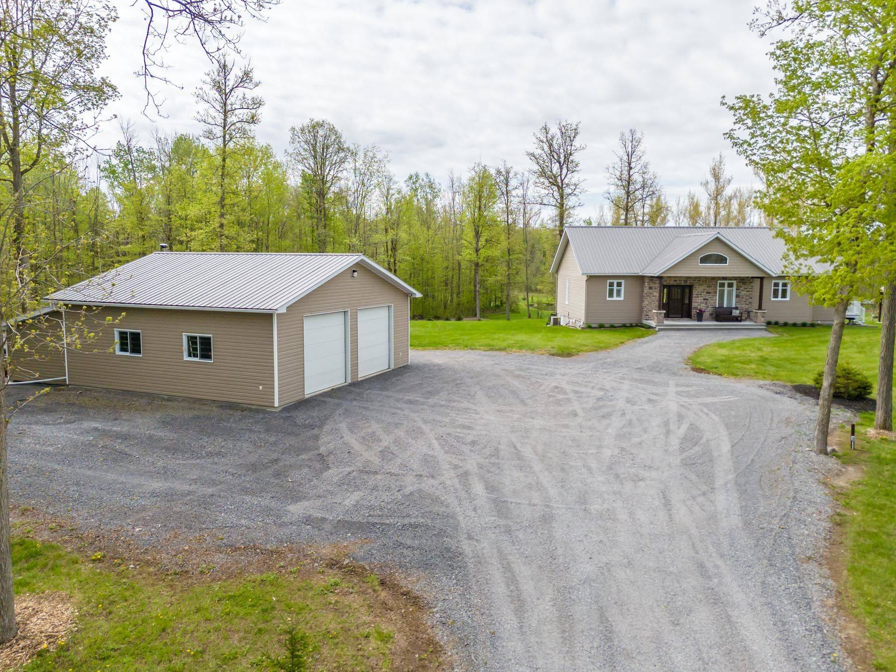 North Glengarry, ON K0C 1B0,18668 Concession 2 RD