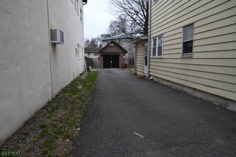 Rahway City, NJ 07065,244 W Scott Ave