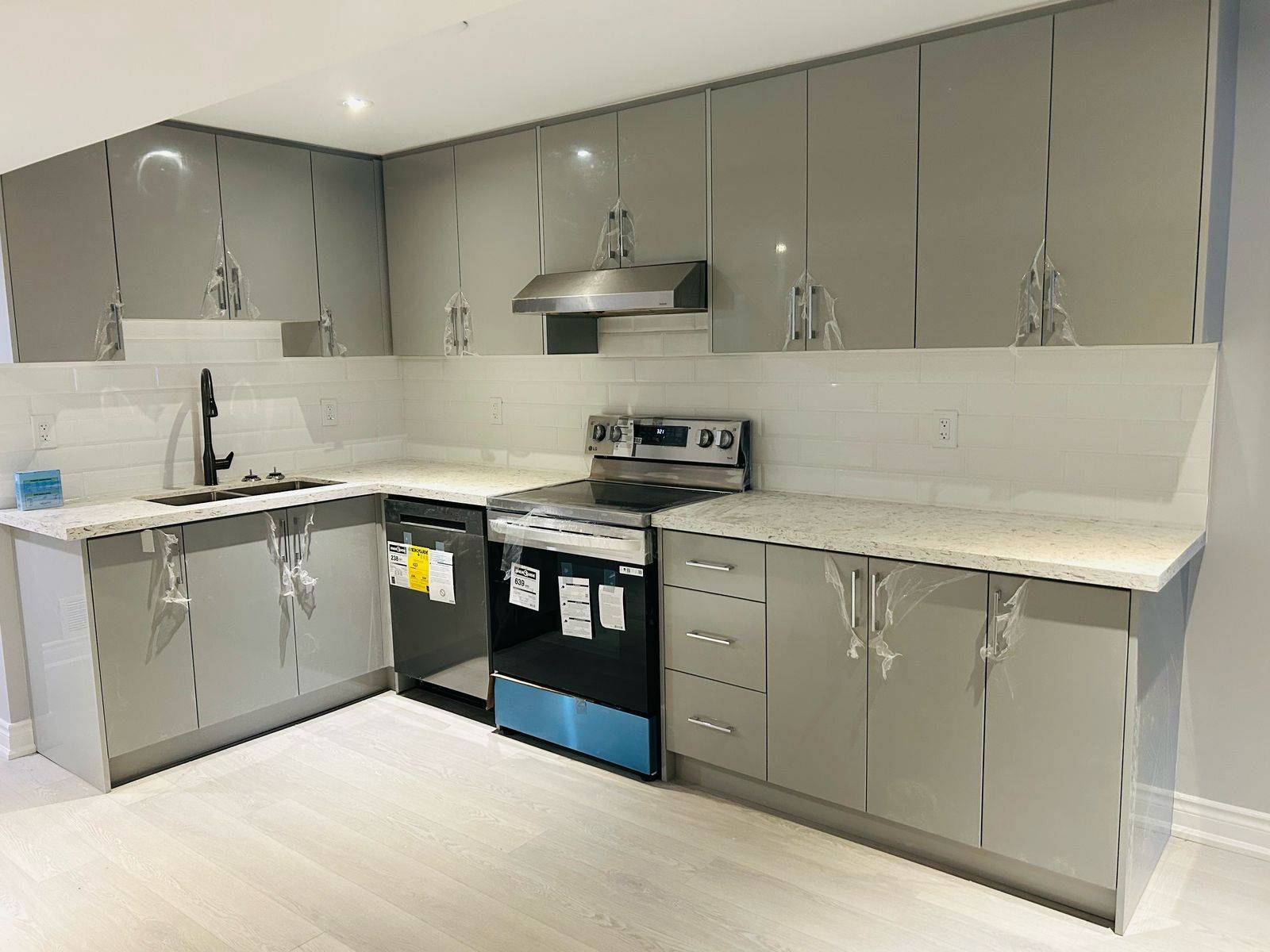 Whitby, ON L1M 2L6,84 Barchester CRES