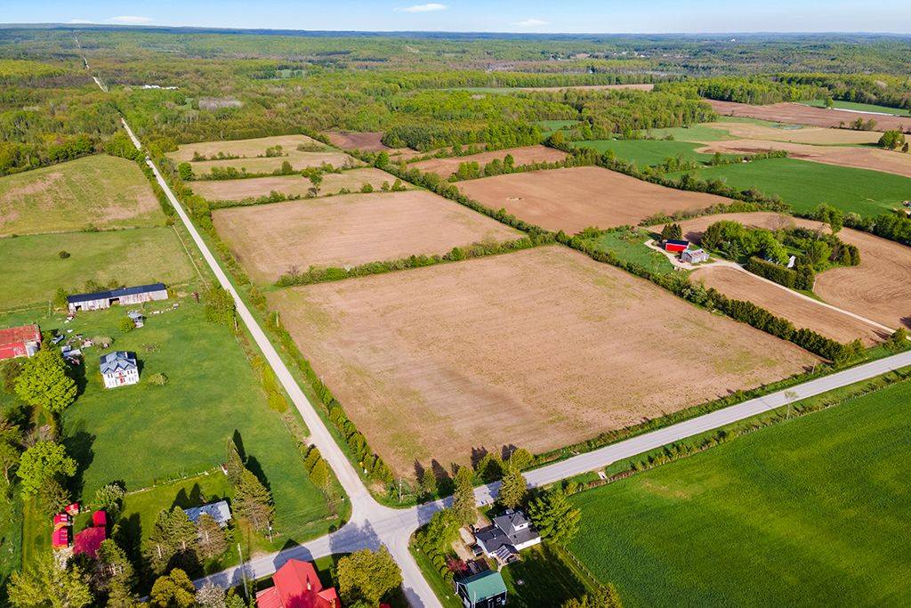Chatsworth, ON N0H 1K0,25 CON 7 SULLIVAN N/A