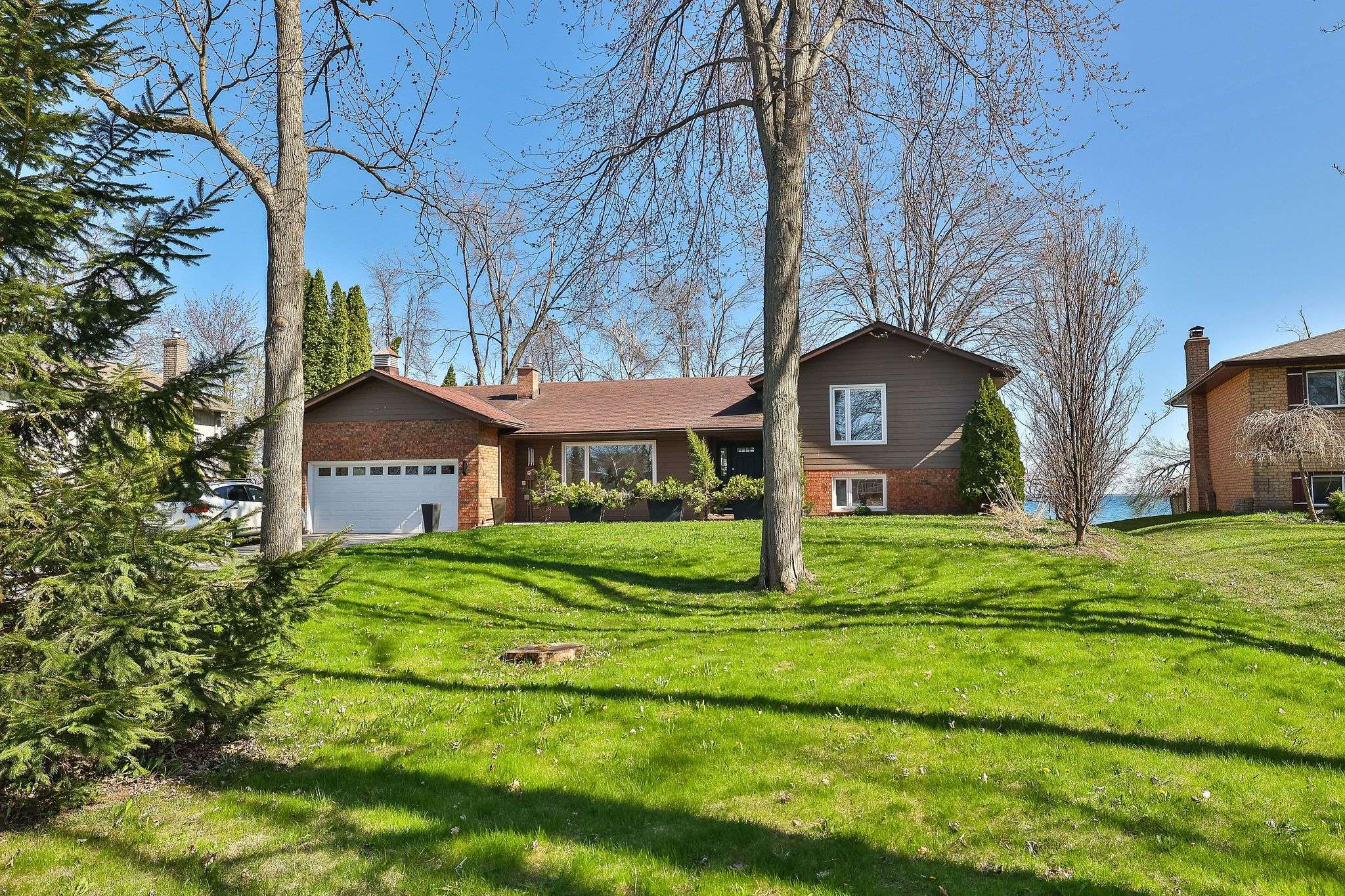 Ramara, ON L0K 1B0,112 Bayshore DR