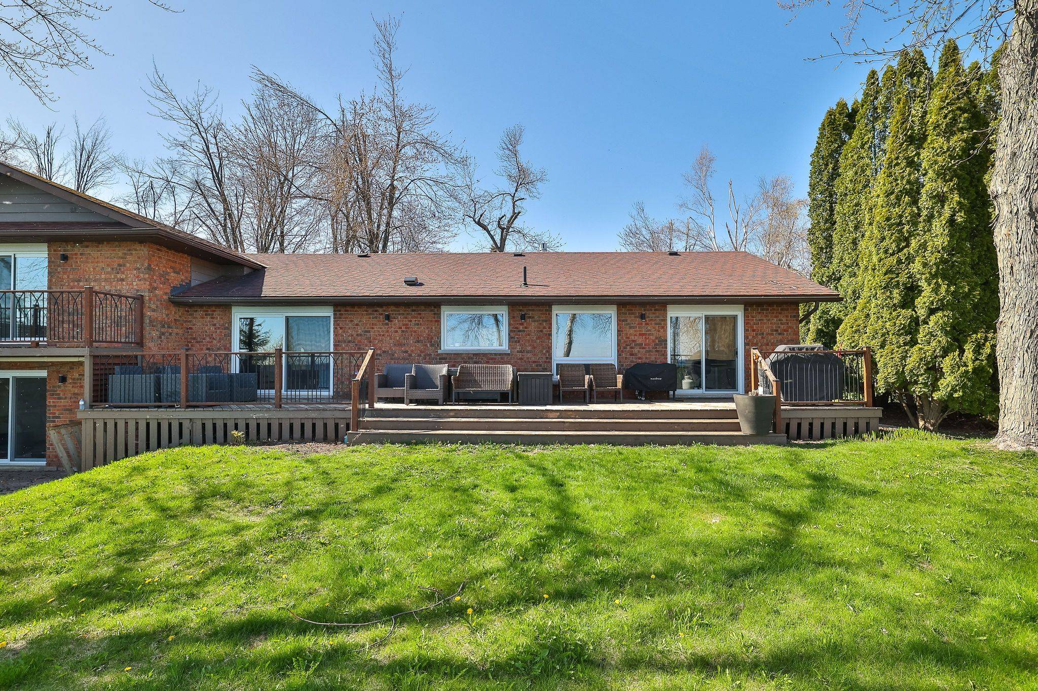 Ramara, ON L0K 1B0,112 Bayshore DR