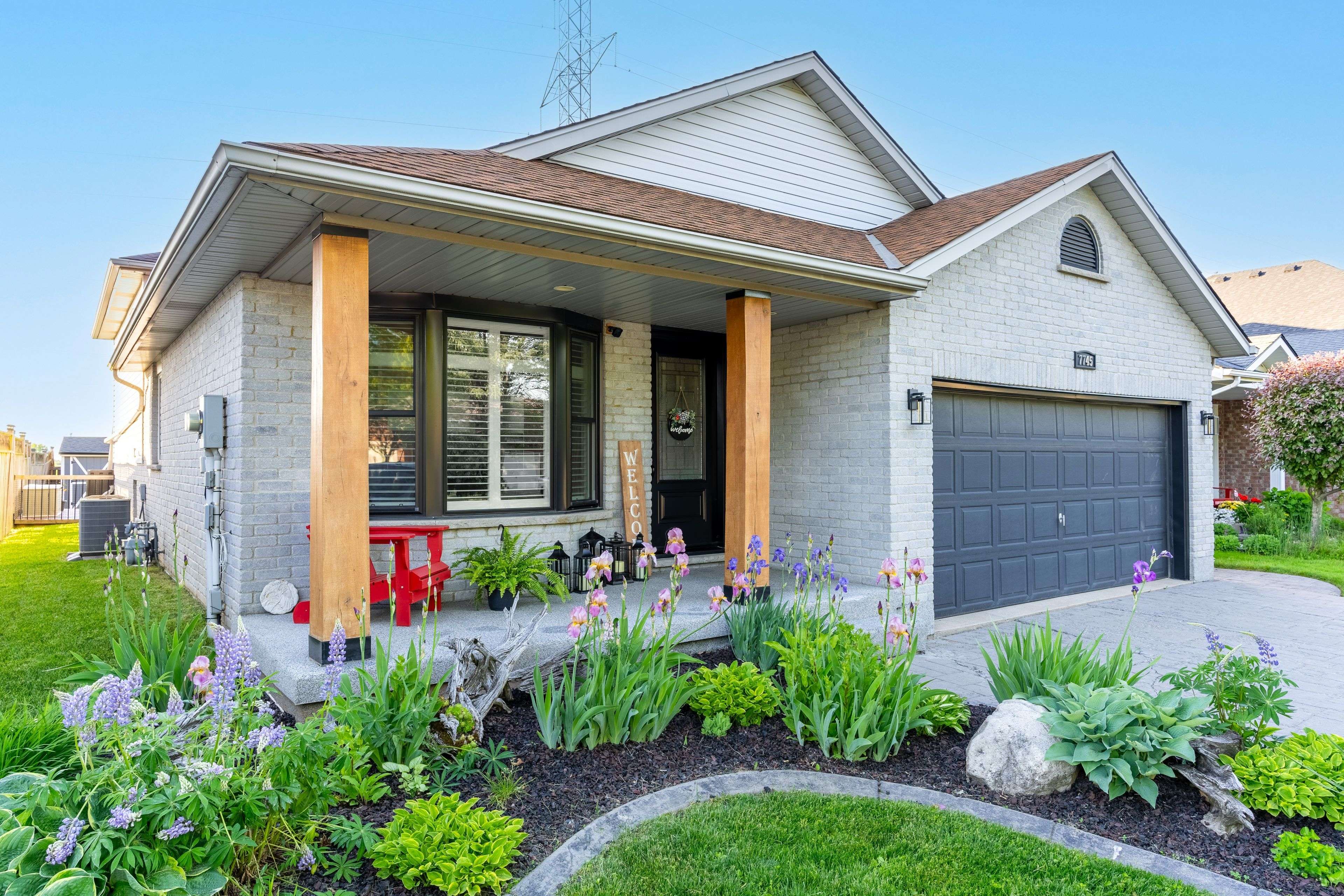Niagara Falls, ON L2H 3G2,7745 Bishop AVE