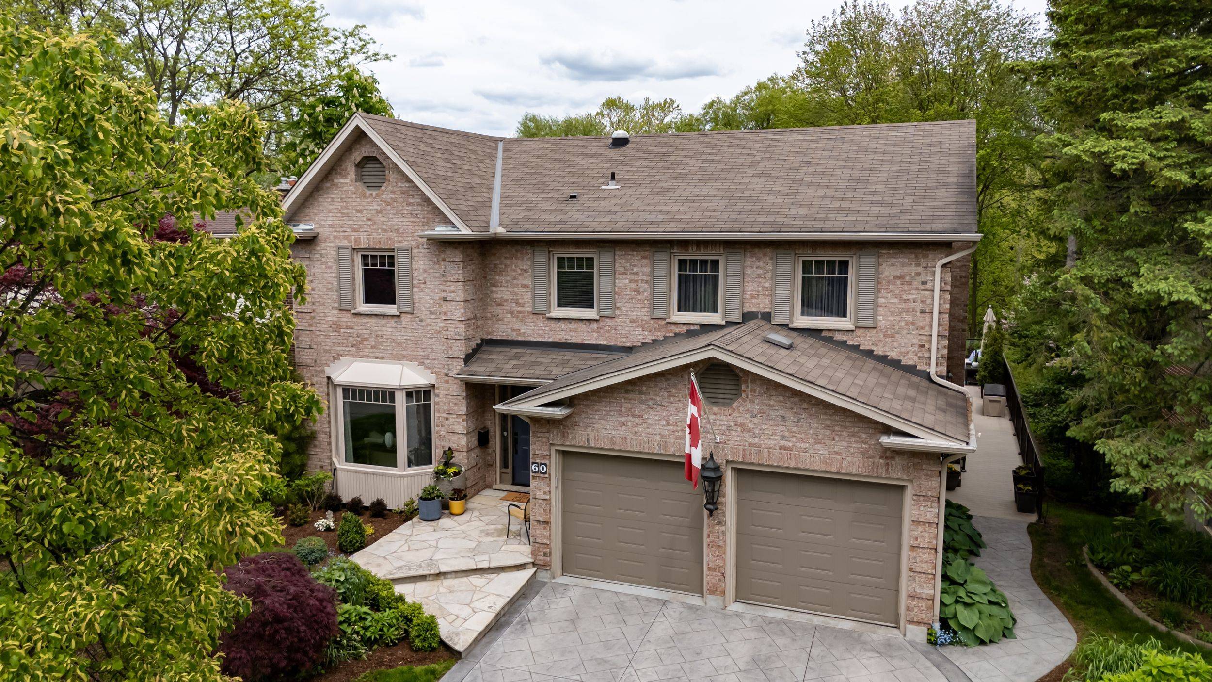 London North, ON N5X 1G5,60 Meridene CRES E